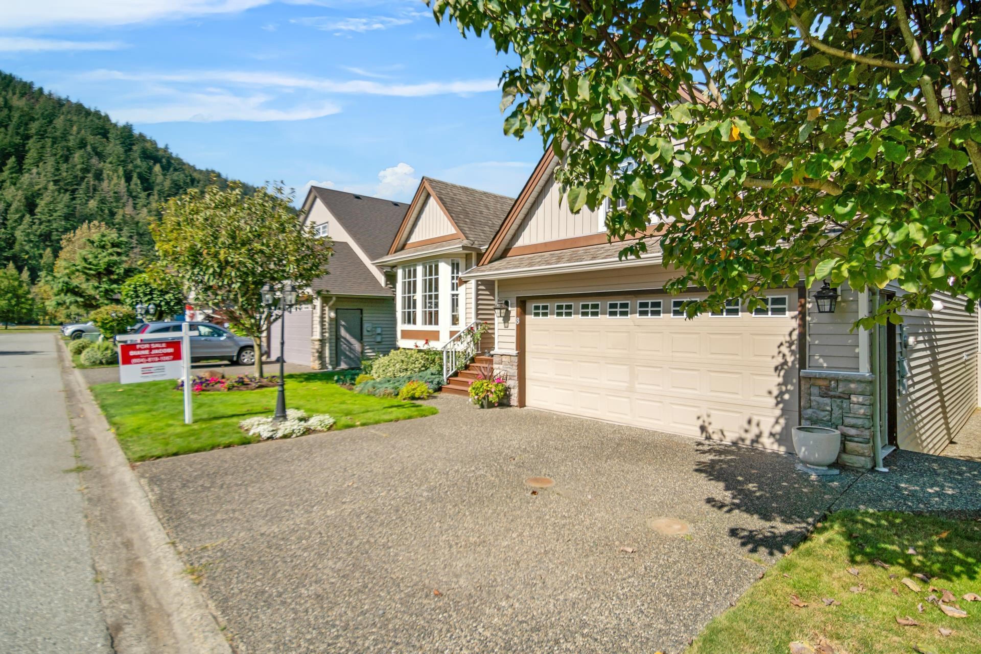 349 Walnut Avenue, Harrison Hot Springs - Exteriors - Photo 5