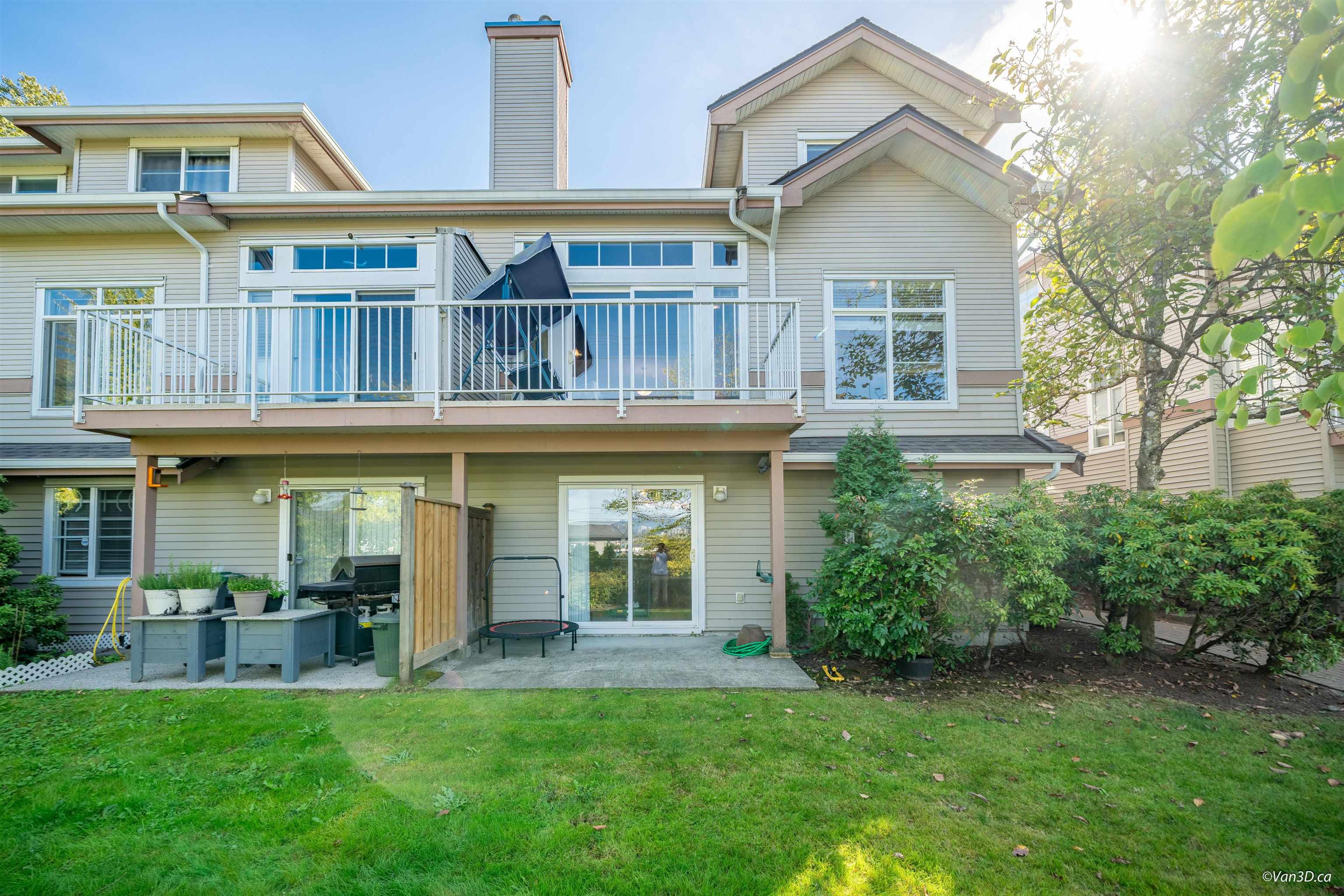 11860 River Road, Surrey - Exteriors - Photo 7