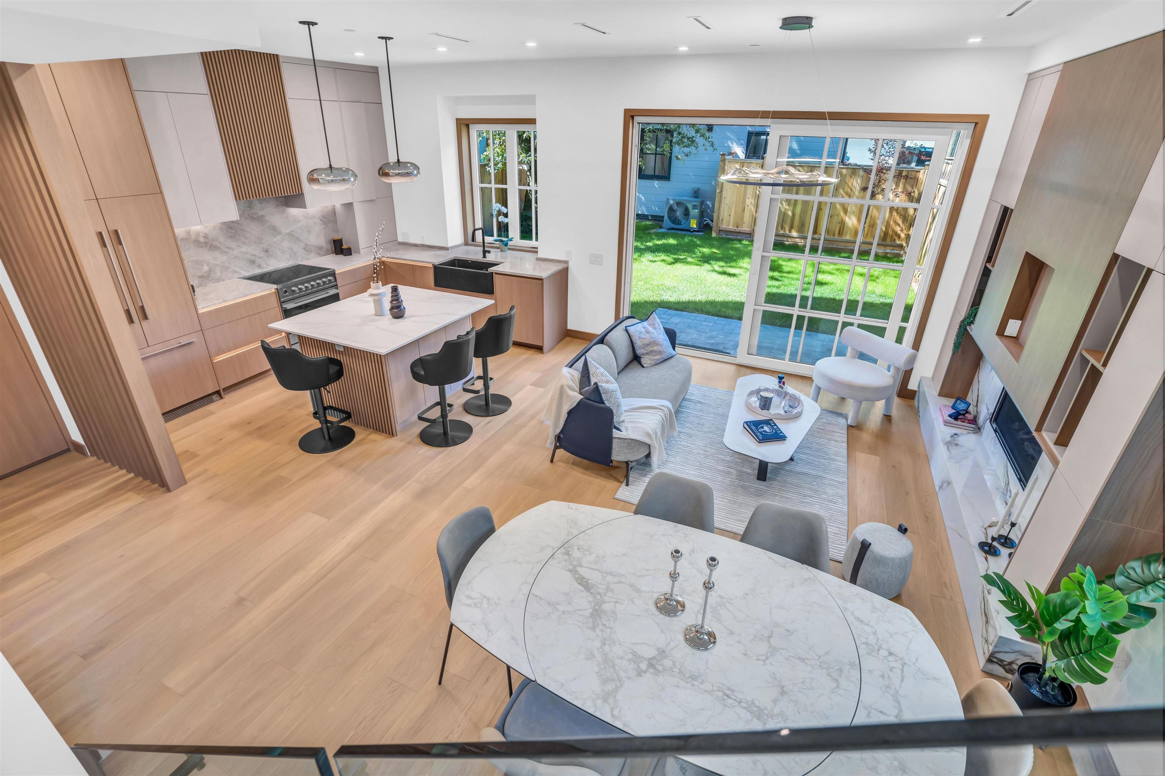 4027 W 33rd Avenue, West Vancouver - Exteriors - Photo 1