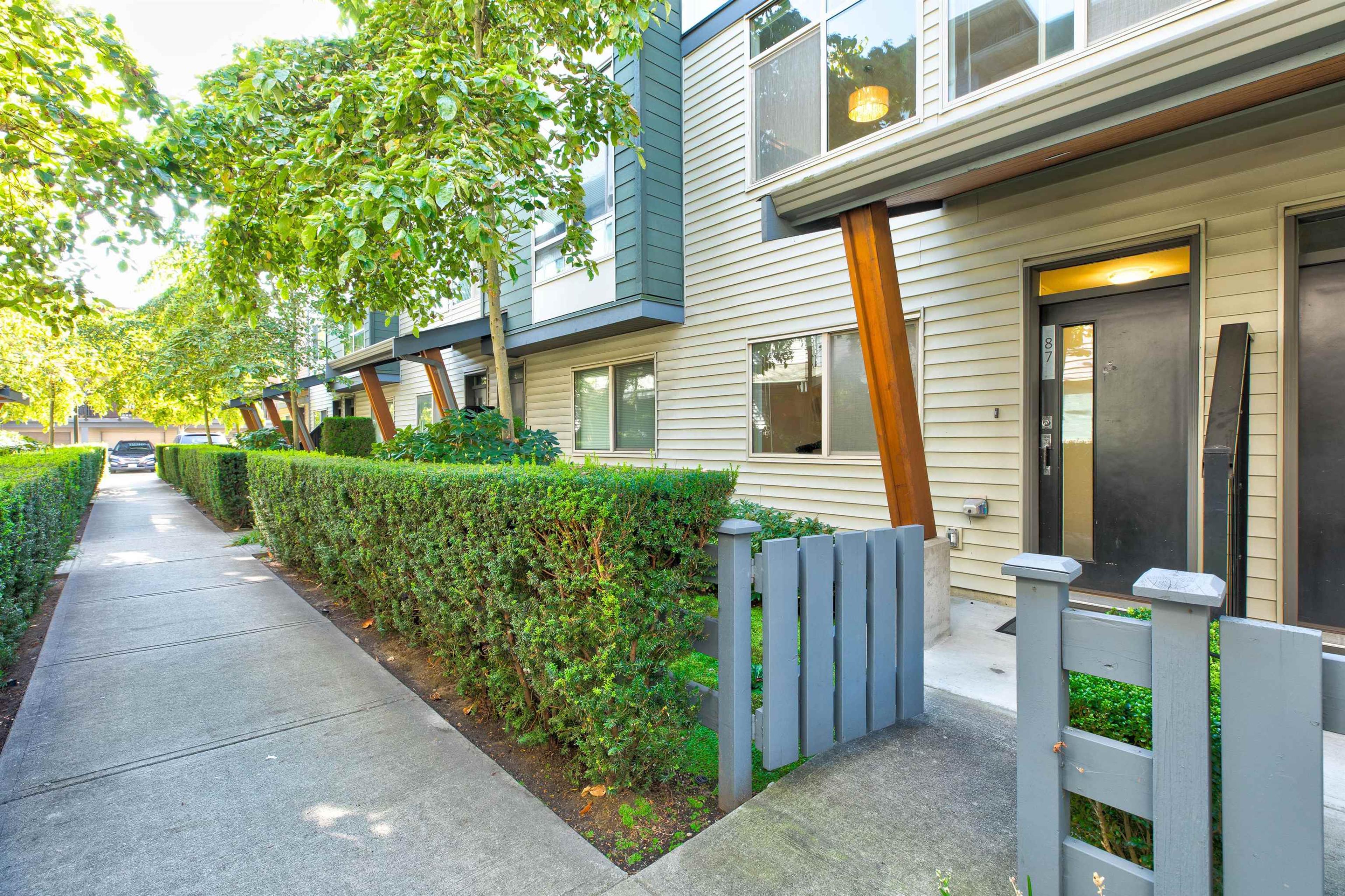 8473 163 Street, Surrey - Exteriors - Photo 6