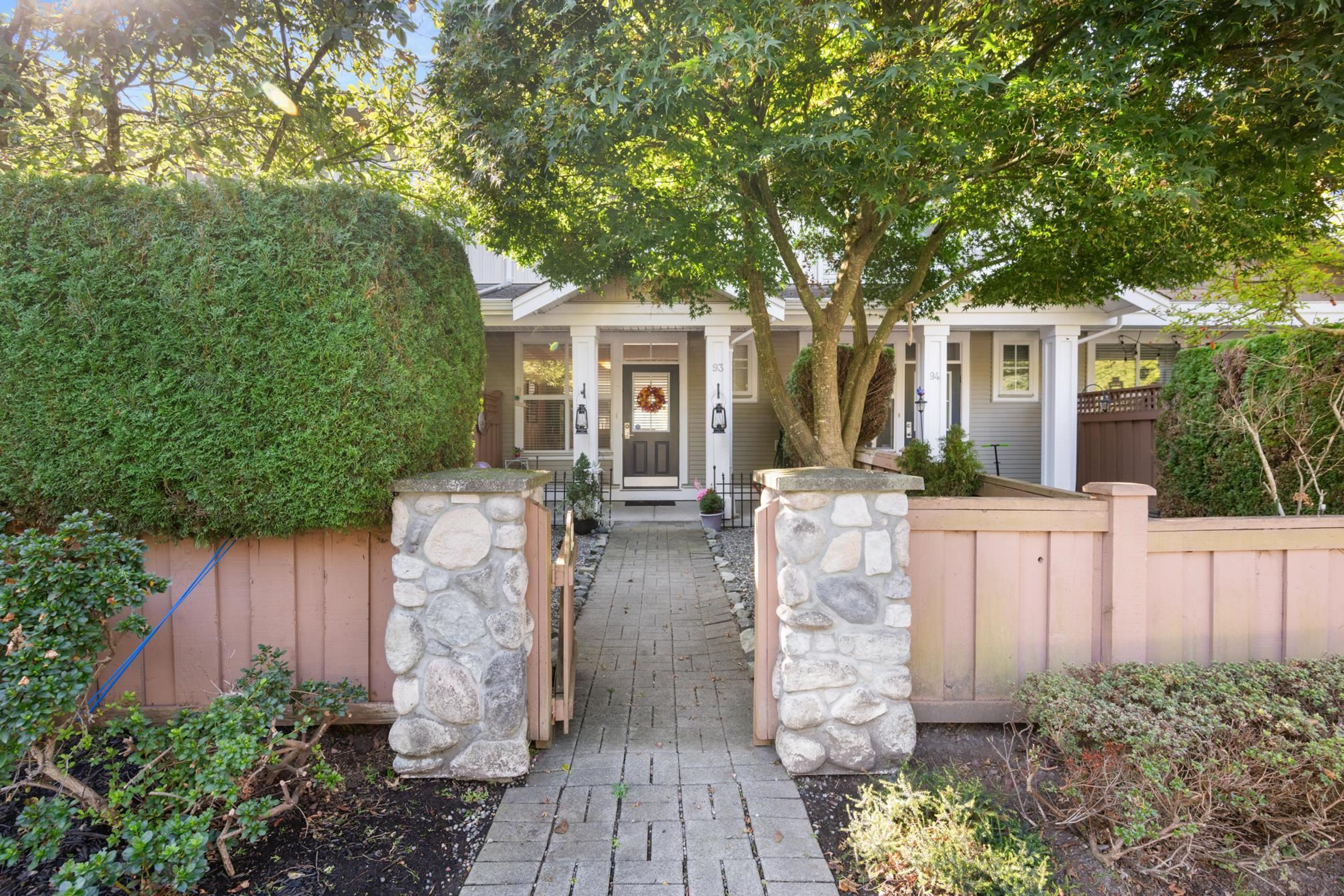 20460 66 Avenue, Langley - Exteriors - Photo 4