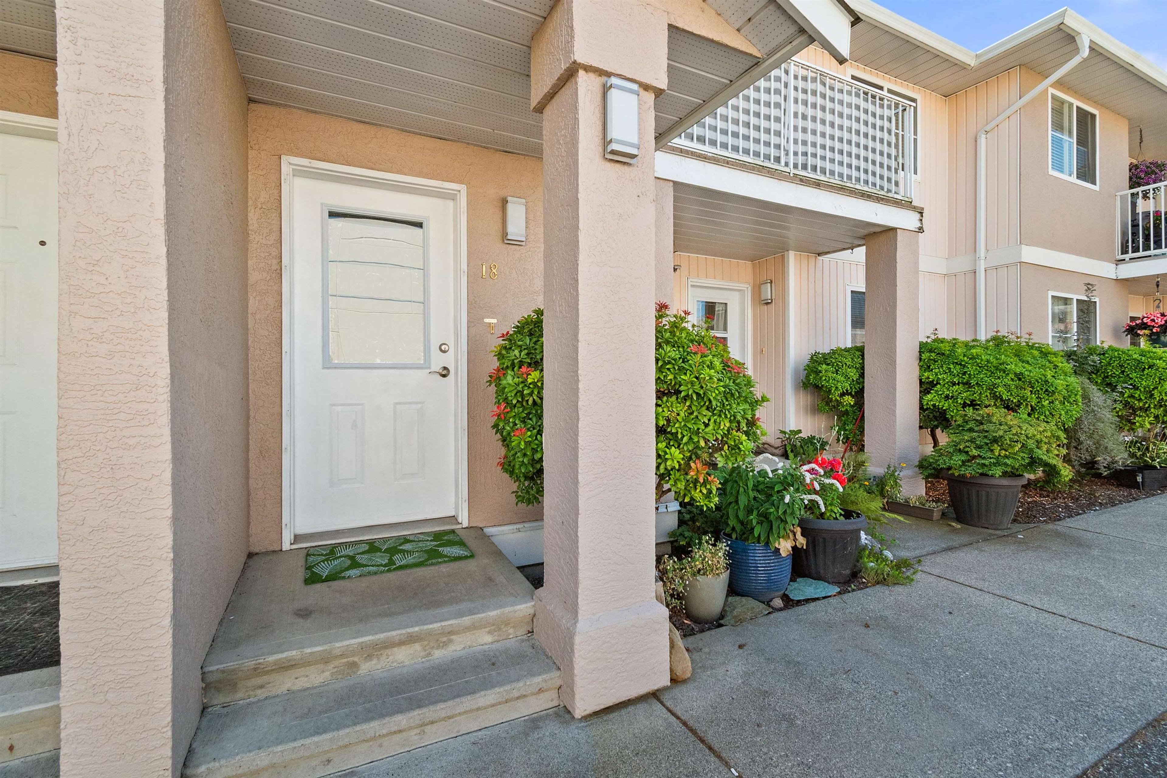 5915 Vedder Road, Chilliwack - Exteriors - Photo 1