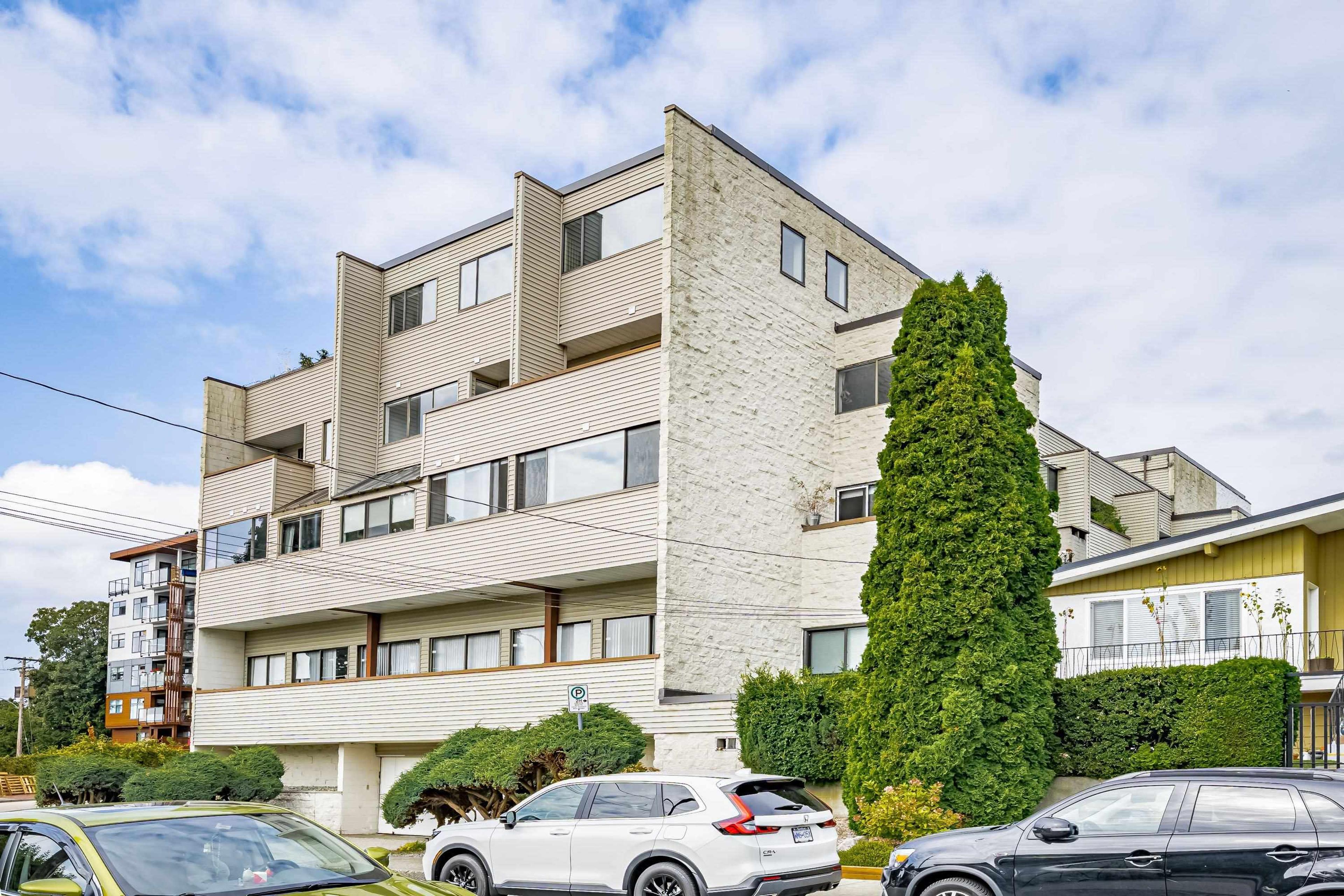 225 Sixth Street, New Westminster - Exteriors - Photo 1