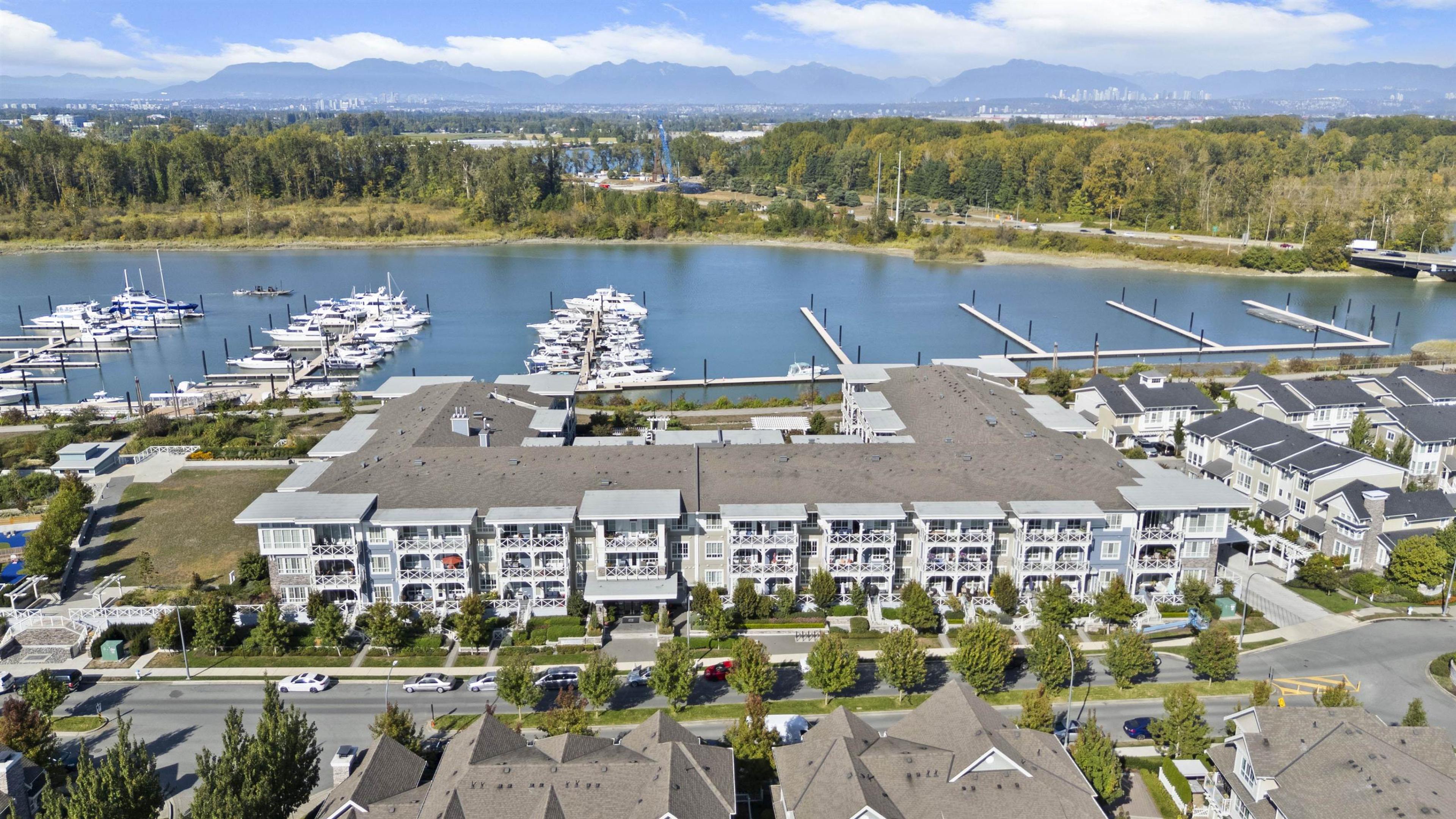5535 Admiral Way, Ladner - Exteriors - Full Complex View, Drone/Aerial View - Photo 4
