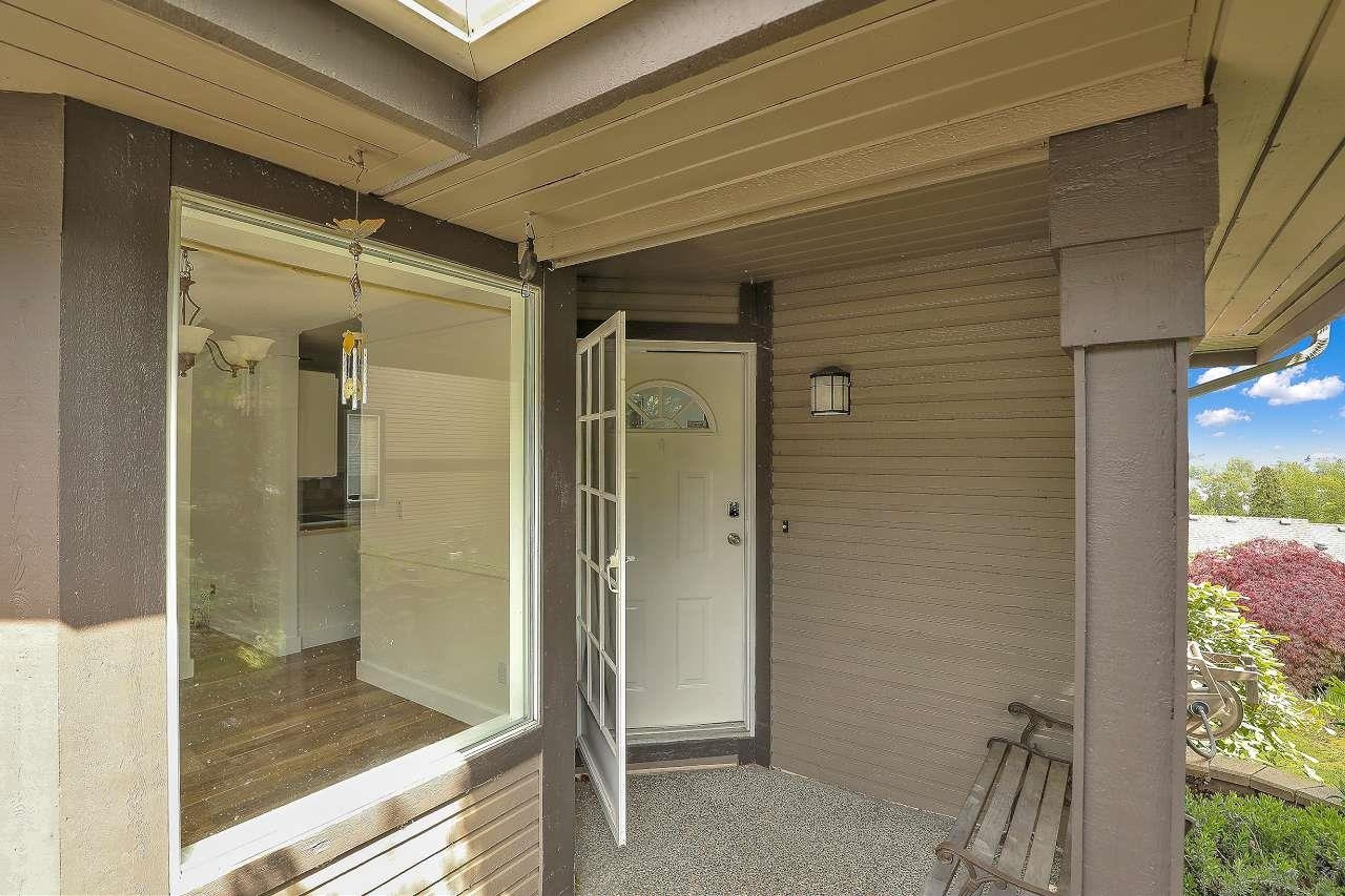 1140 Castle Crescent, Port Coquitlam - Exteriors - Photo 2