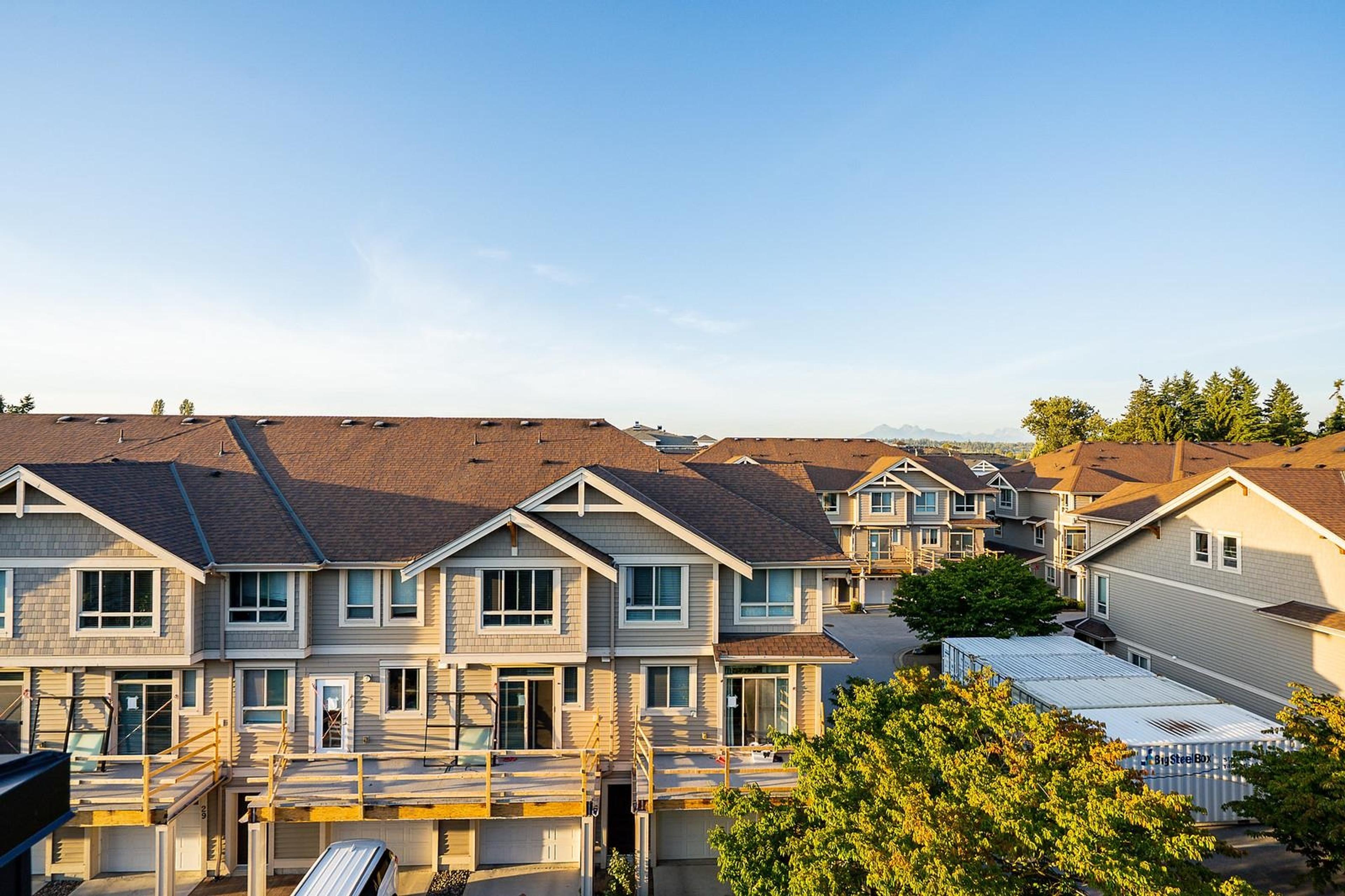 19749 55 Avenue, Langley - Exteriors - Full Complex View - Photo 3