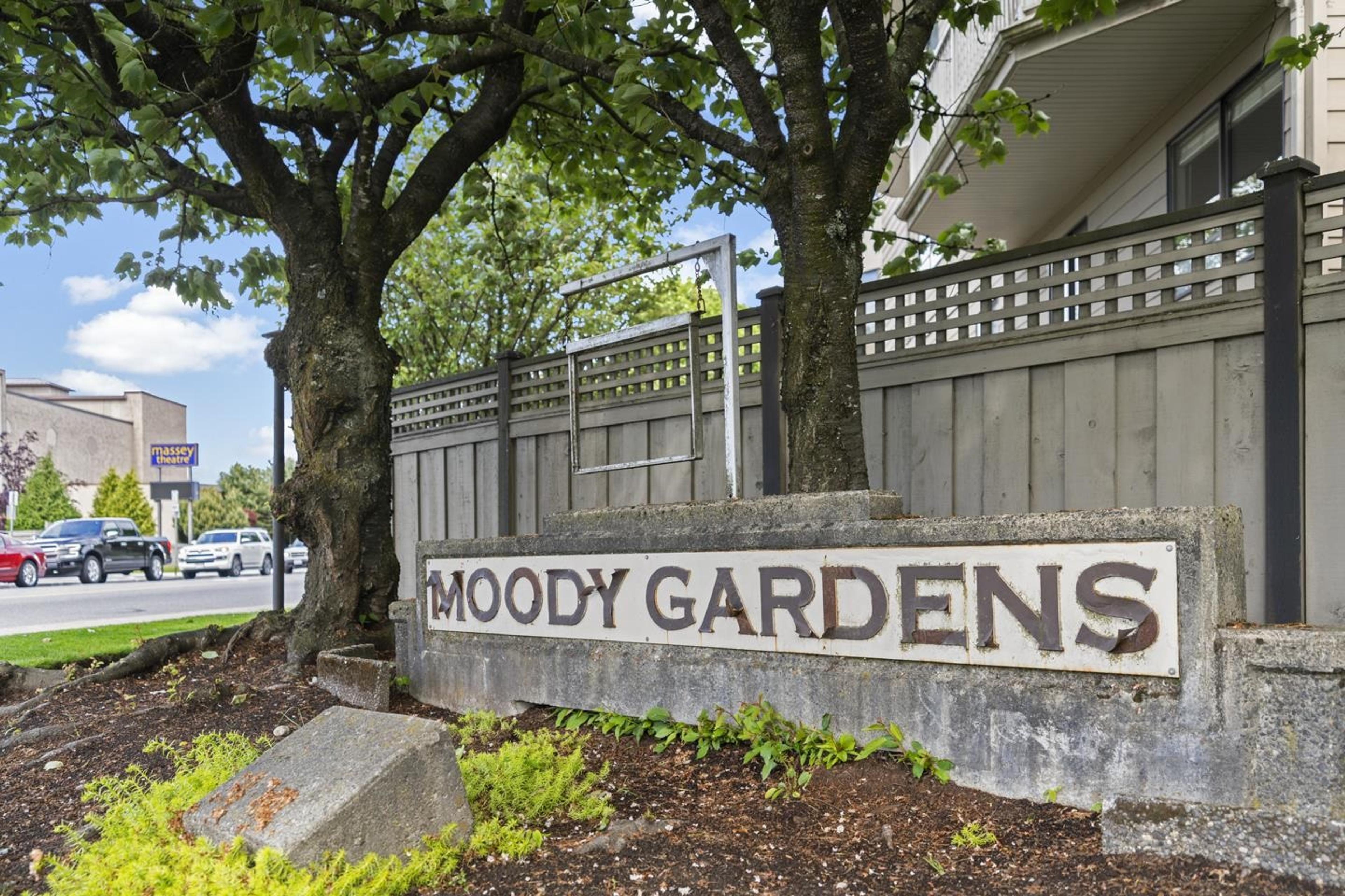 777 Eighth Street, New Westminster - Exteriors - Photo 3