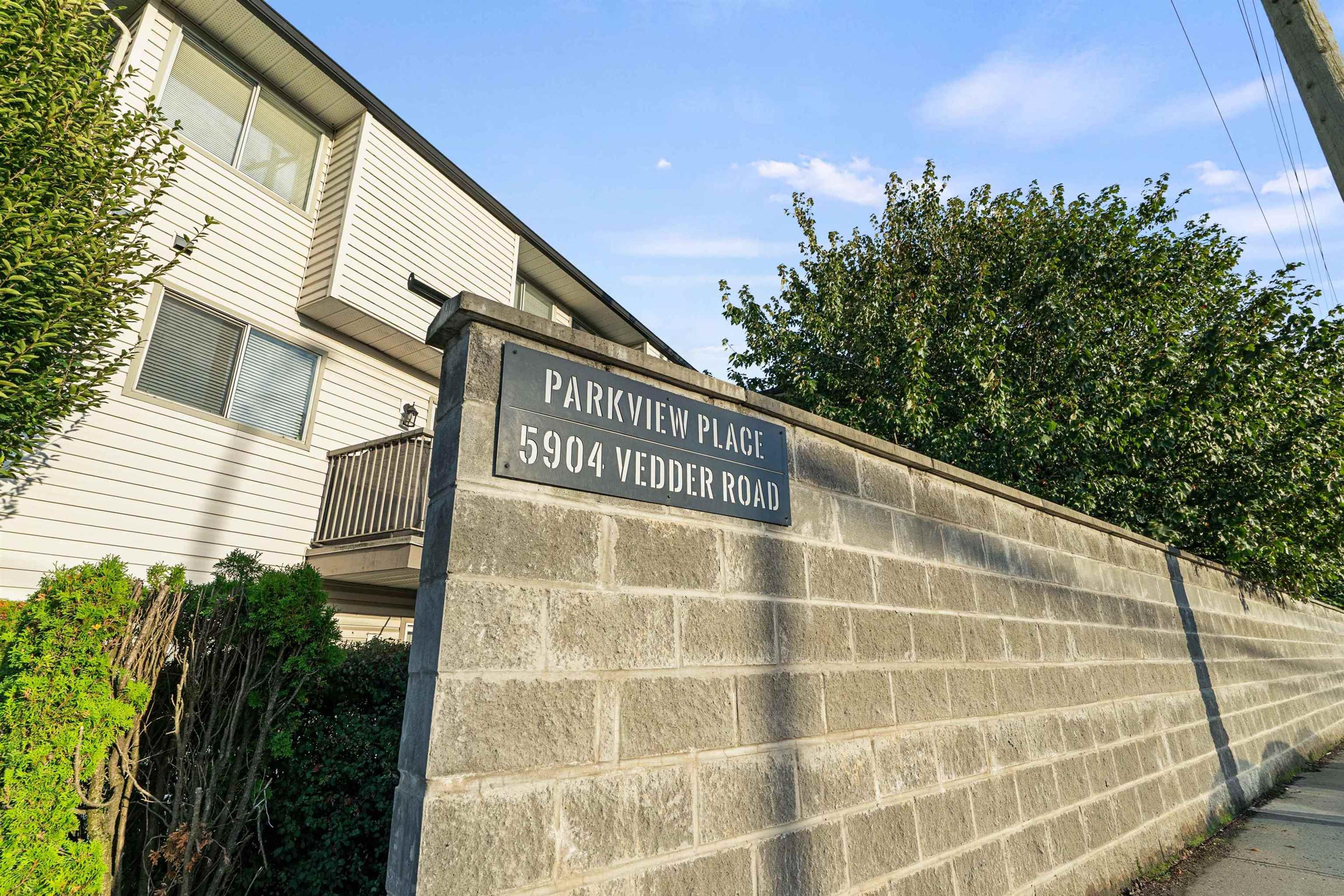 5904 Vedder Road, Chilliwack - Exteriors - Photo 5