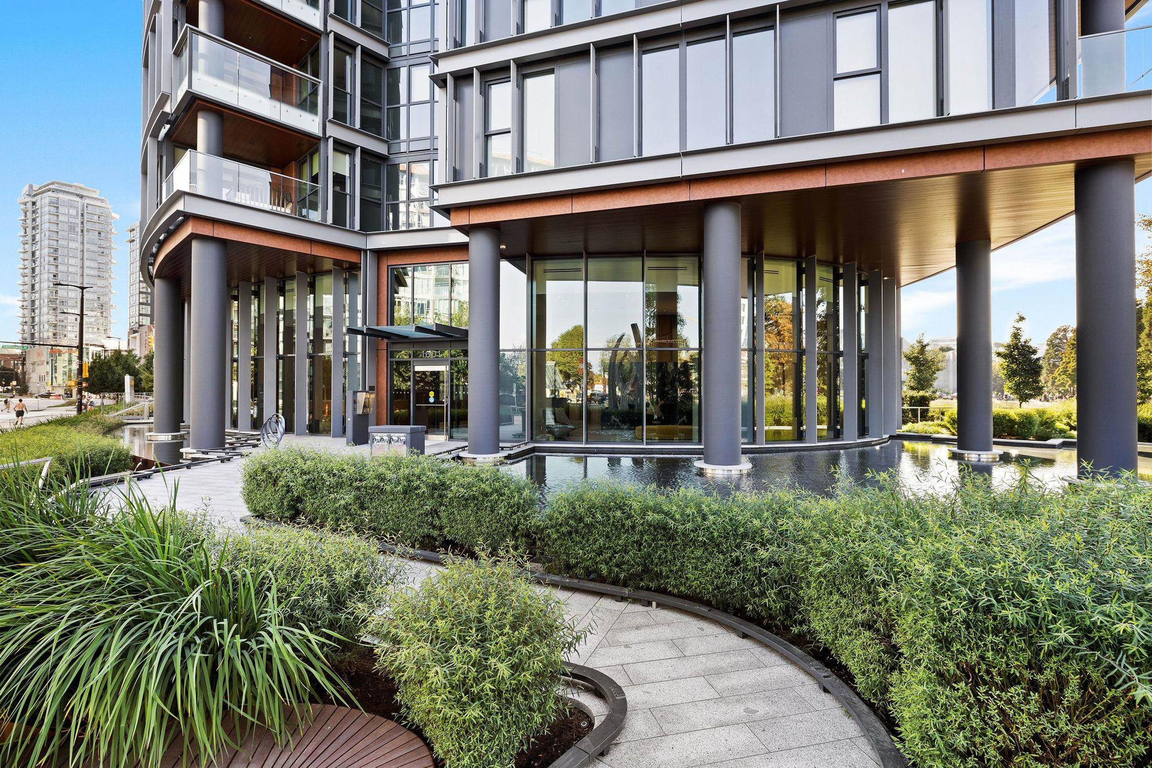 1601 Quebec Street, Vancouver - Exteriors - Photo 3