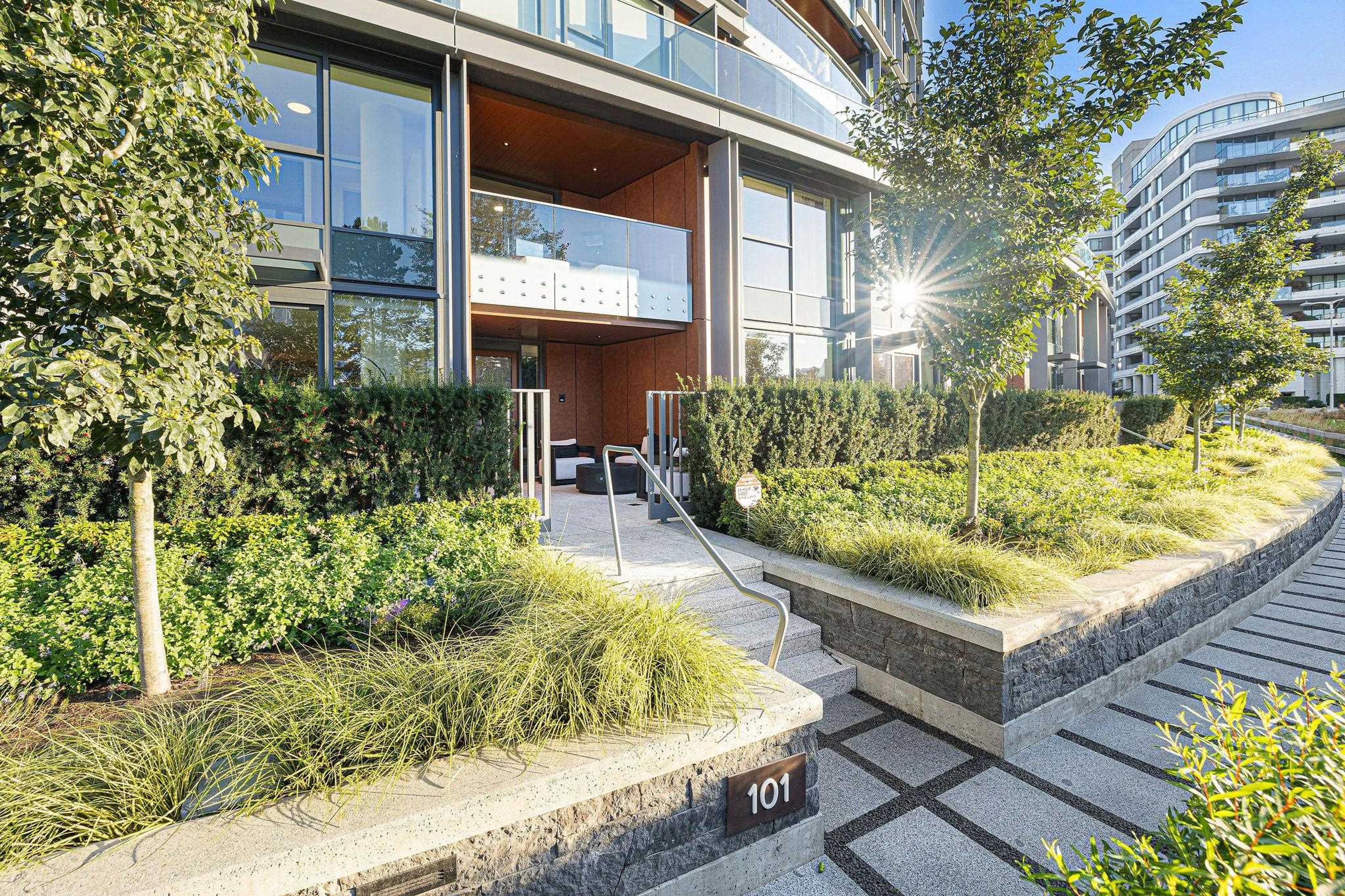 1601 Quebec Street, Vancouver - Exteriors - Full Complex View, Drone/Aerial View, Marked/Pin - Photo 4