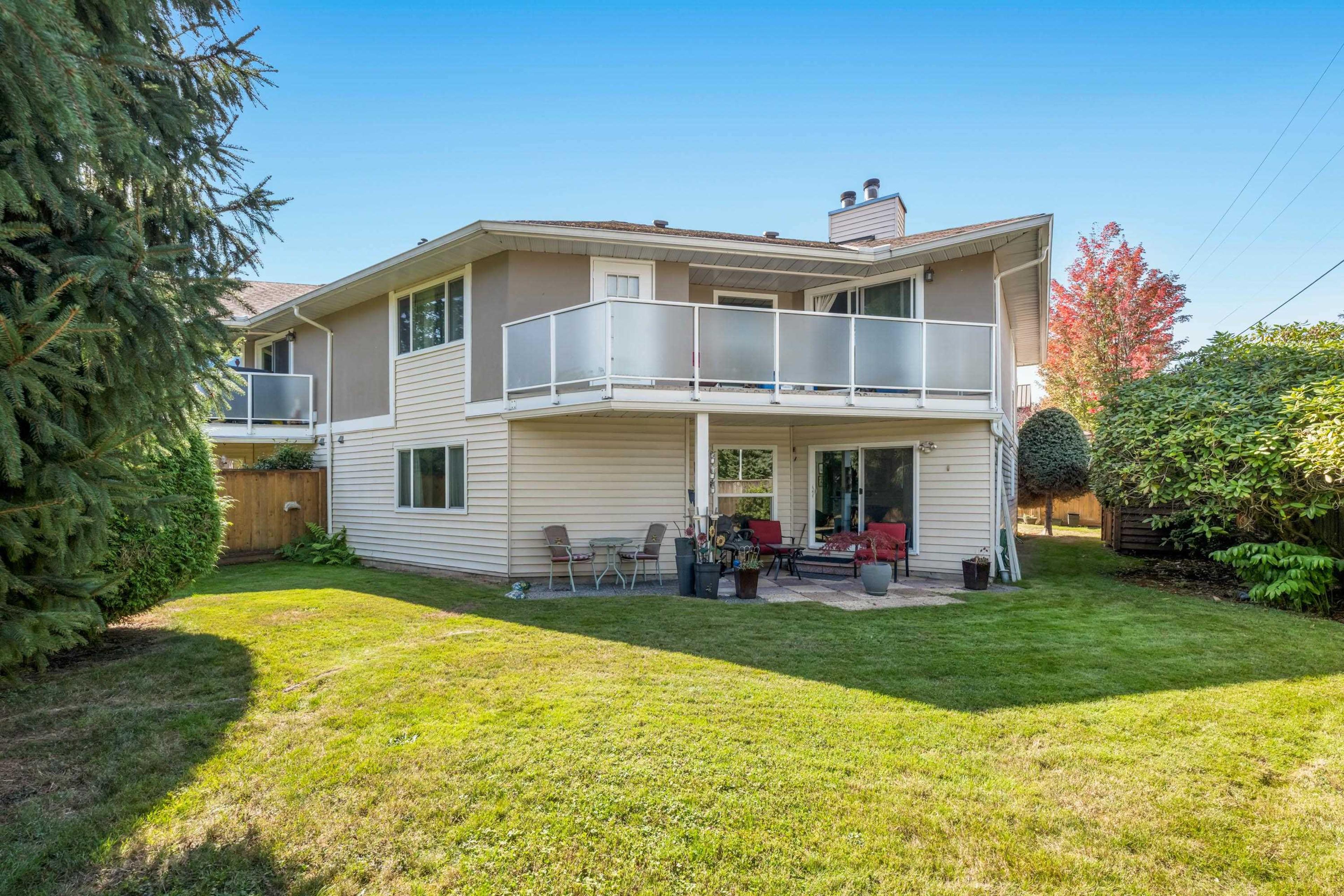 9910 148 Street, Surrey - Exteriors - Photo 3