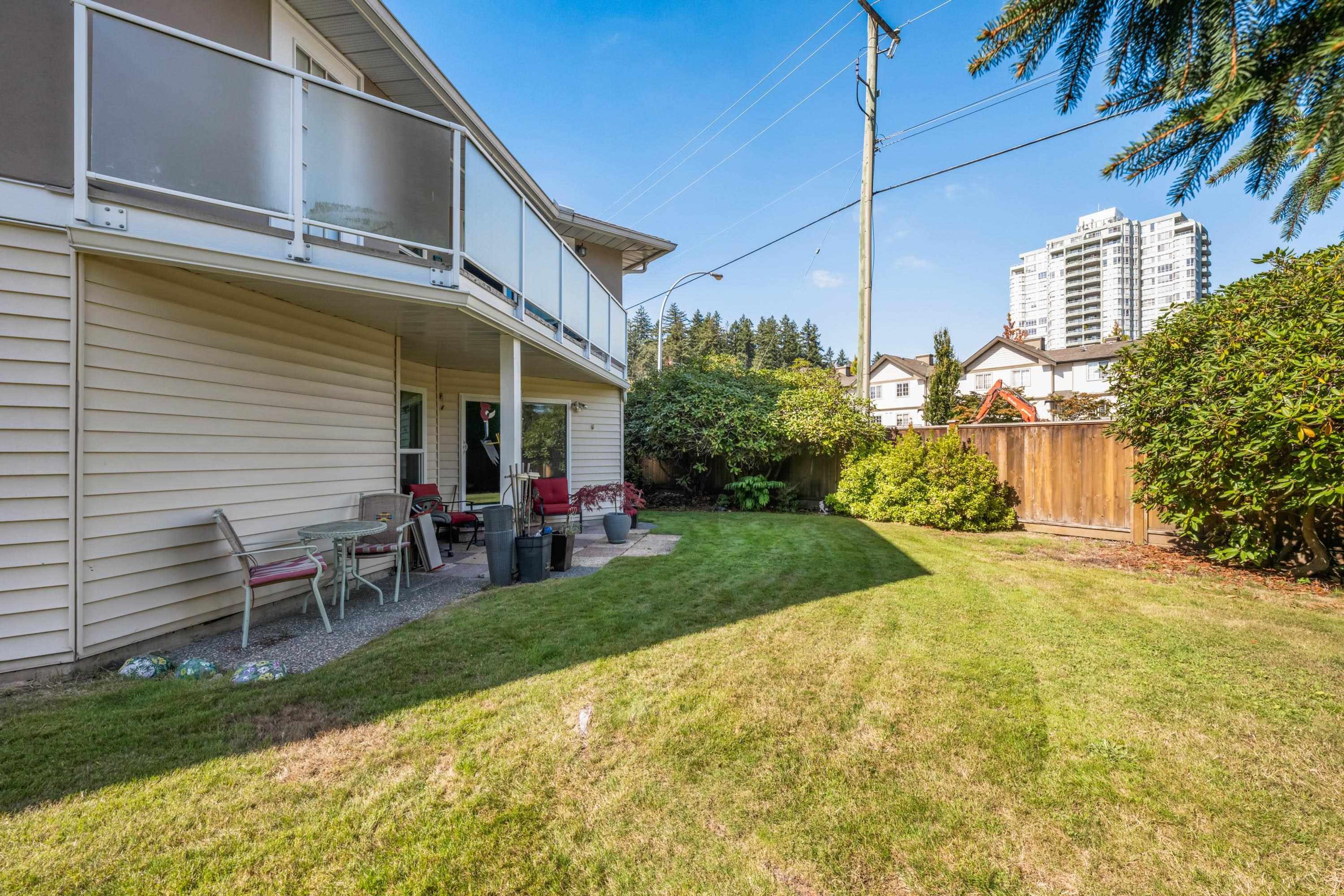 9910 148 Street, Surrey - Exteriors - Photo 5