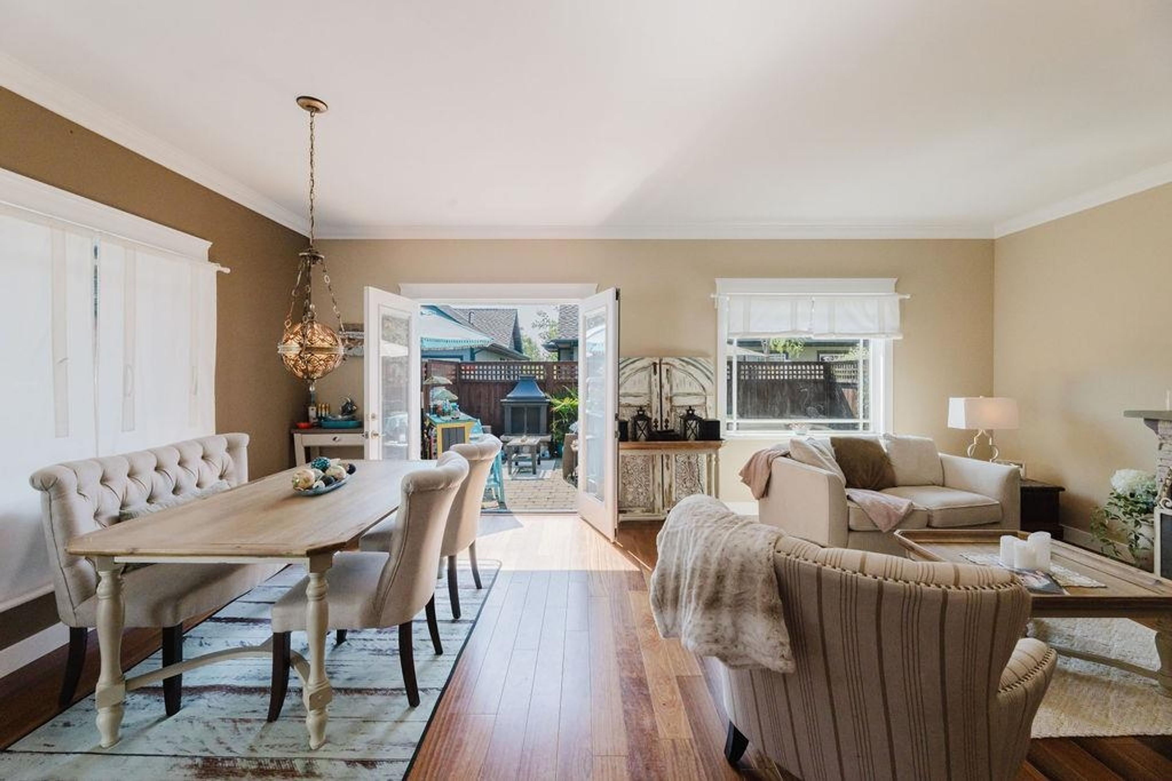 764 Gerussi Lane, Gibsons - Exteriors - Photo 1