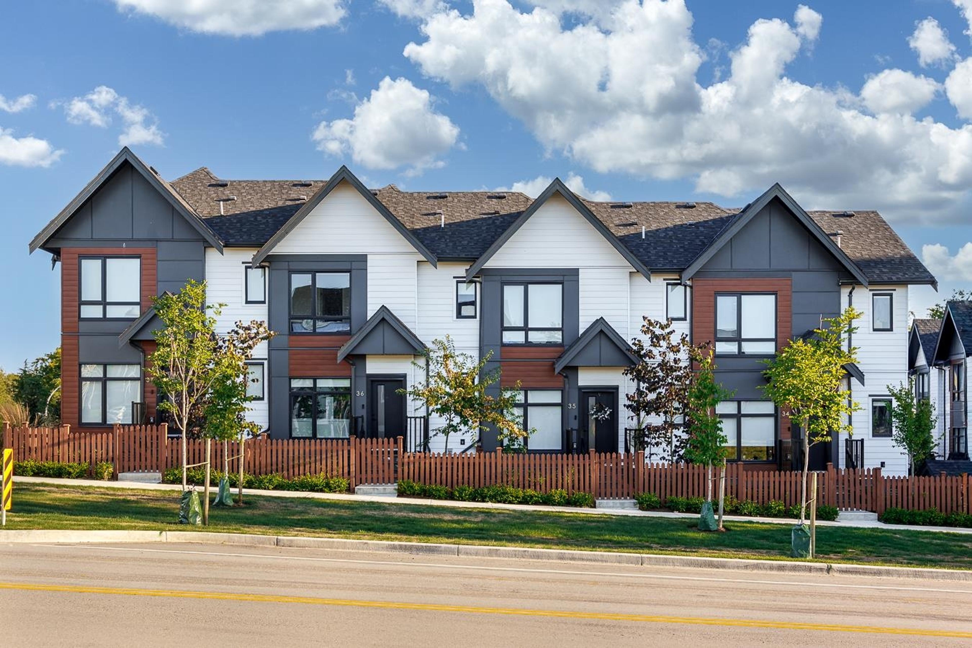 1959 165a Street, Surrey - Exteriors - Full Complex View - Photo 1