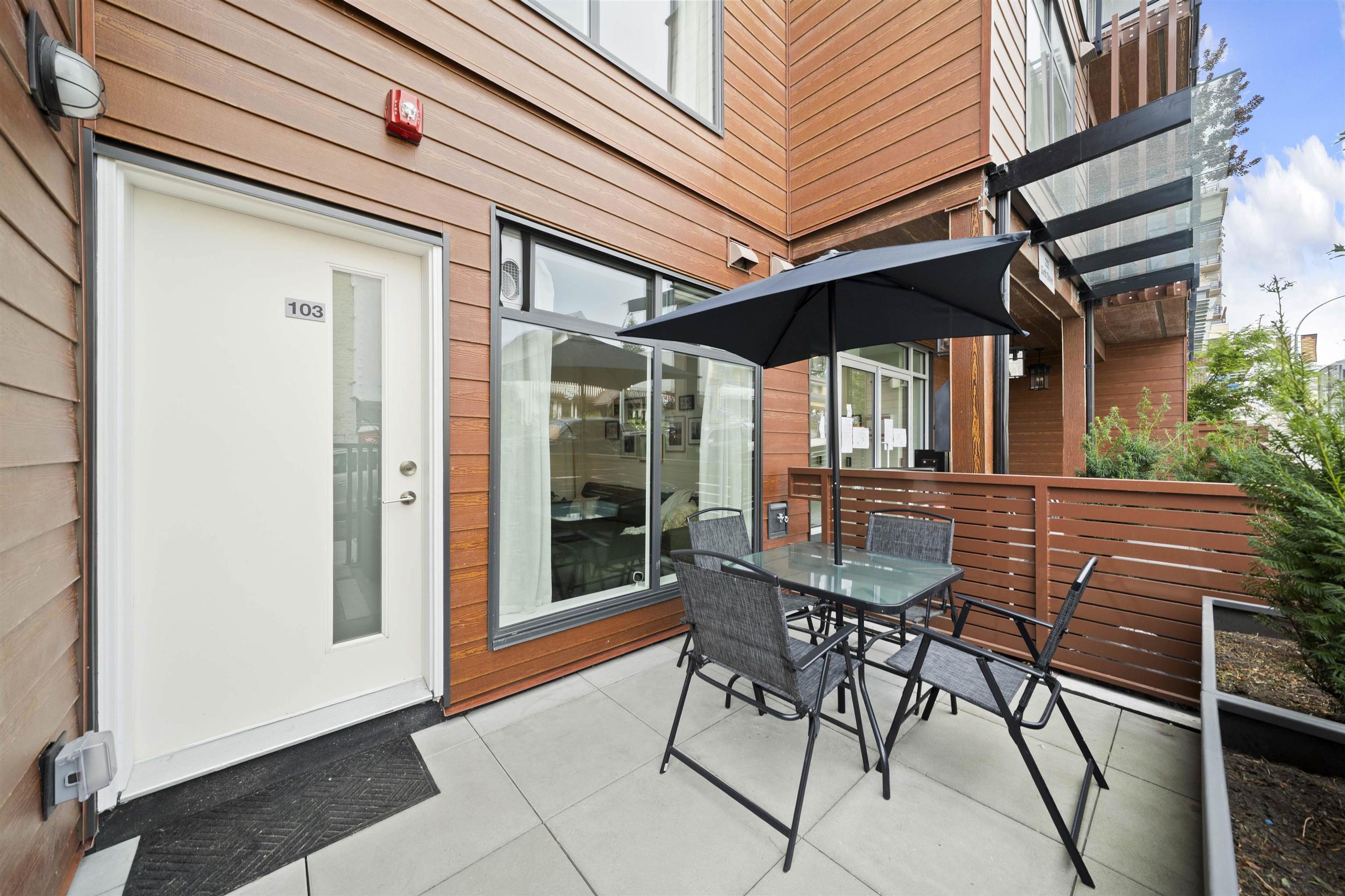 232 Sixth Street, New Westminster - Exteriors - Photo 1