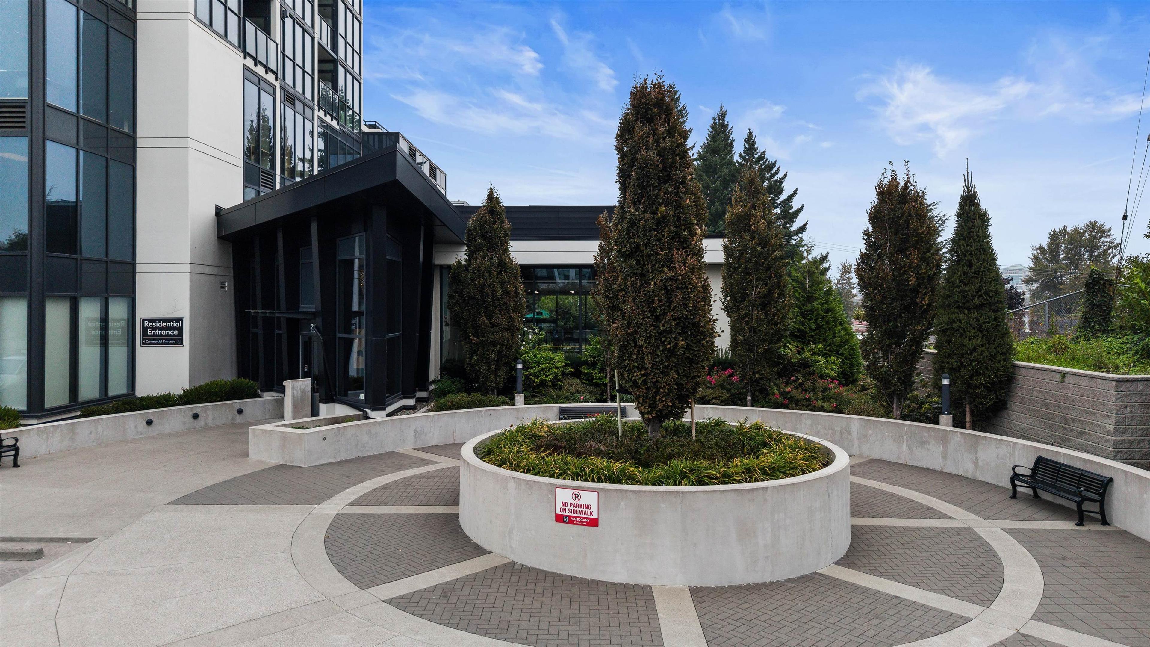 2180 Gladwin Road, Abbotsford - Exteriors - Photo 1