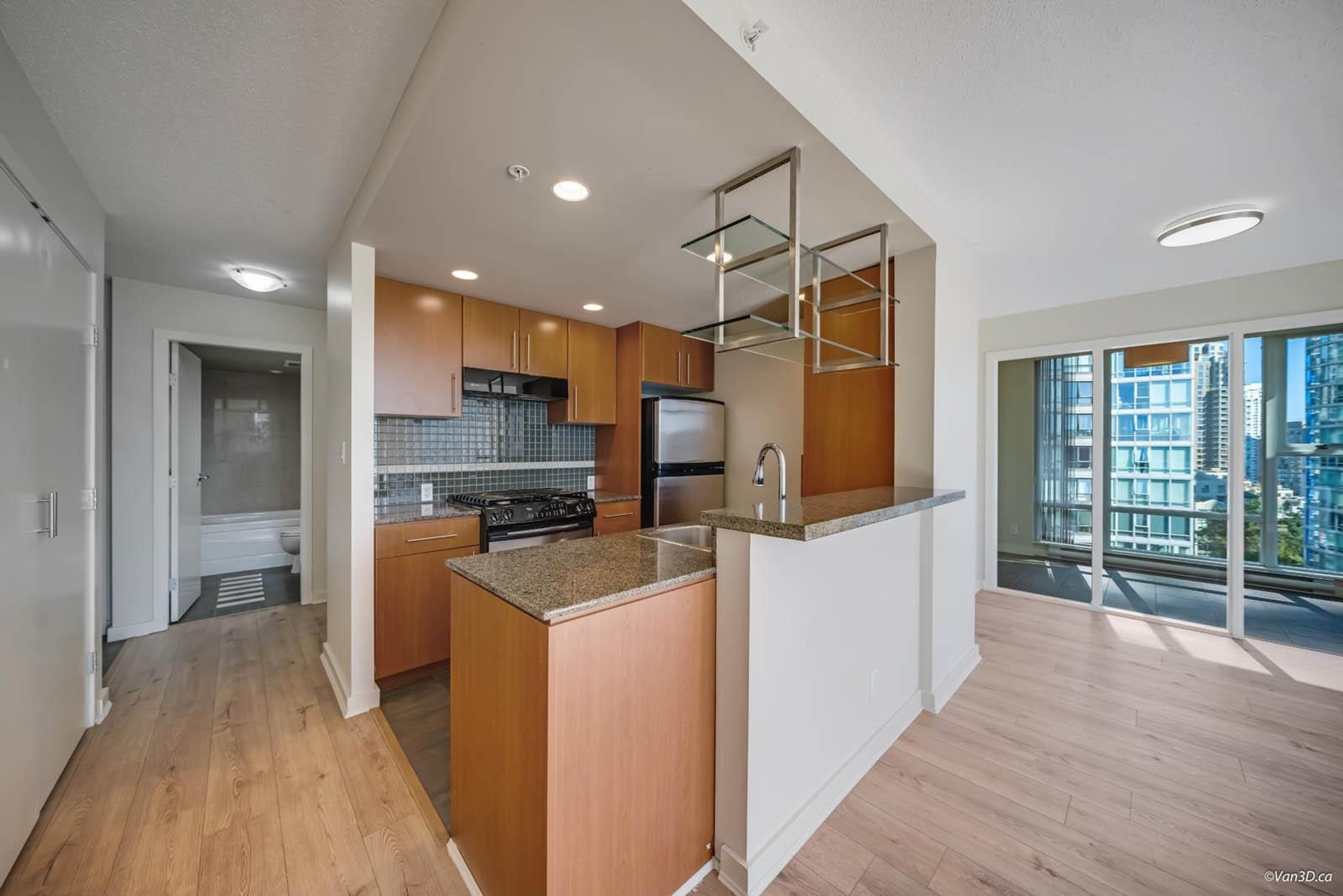 #1506 583 BEACH CRESCENT - Image 11