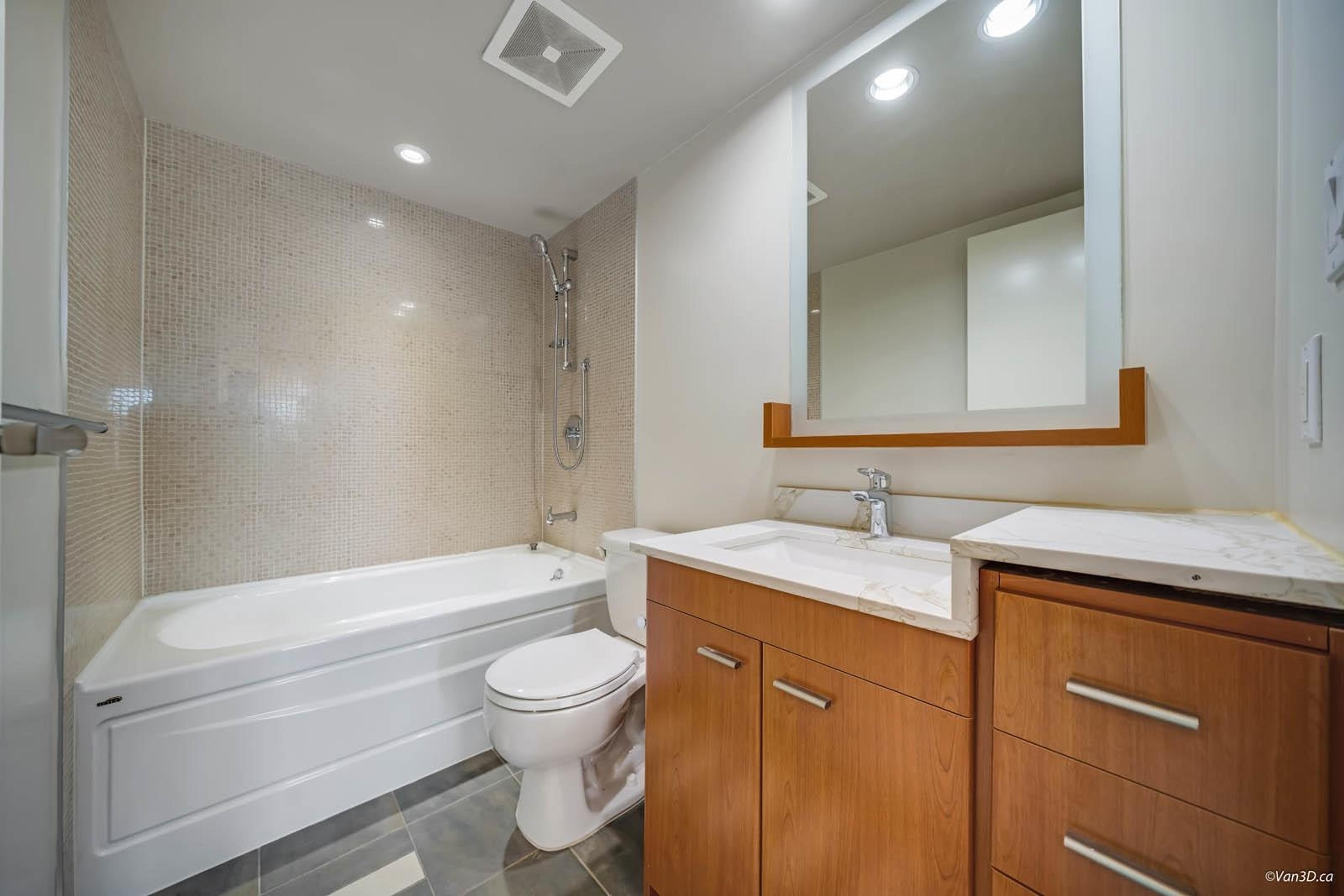 #1506 583 BEACH CRESCENT - Image 21