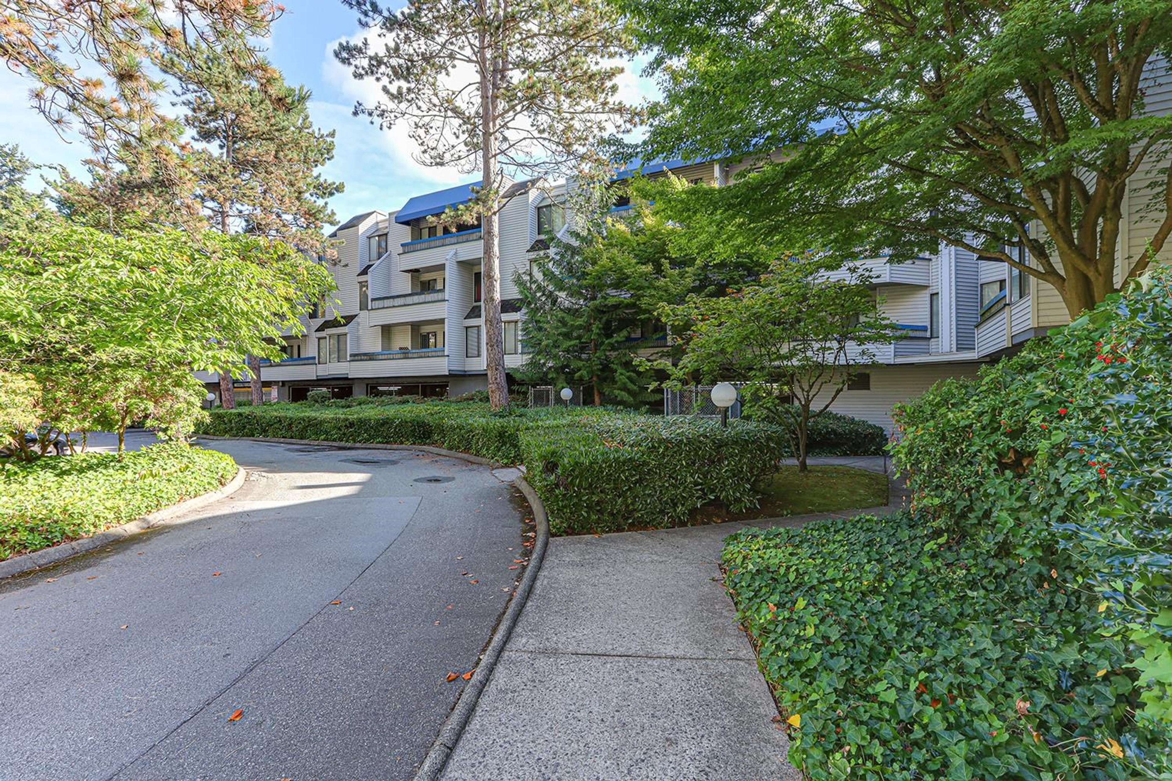 5800 Cooney Road, Richmond - Exteriors - Full Complex View - Photo 3