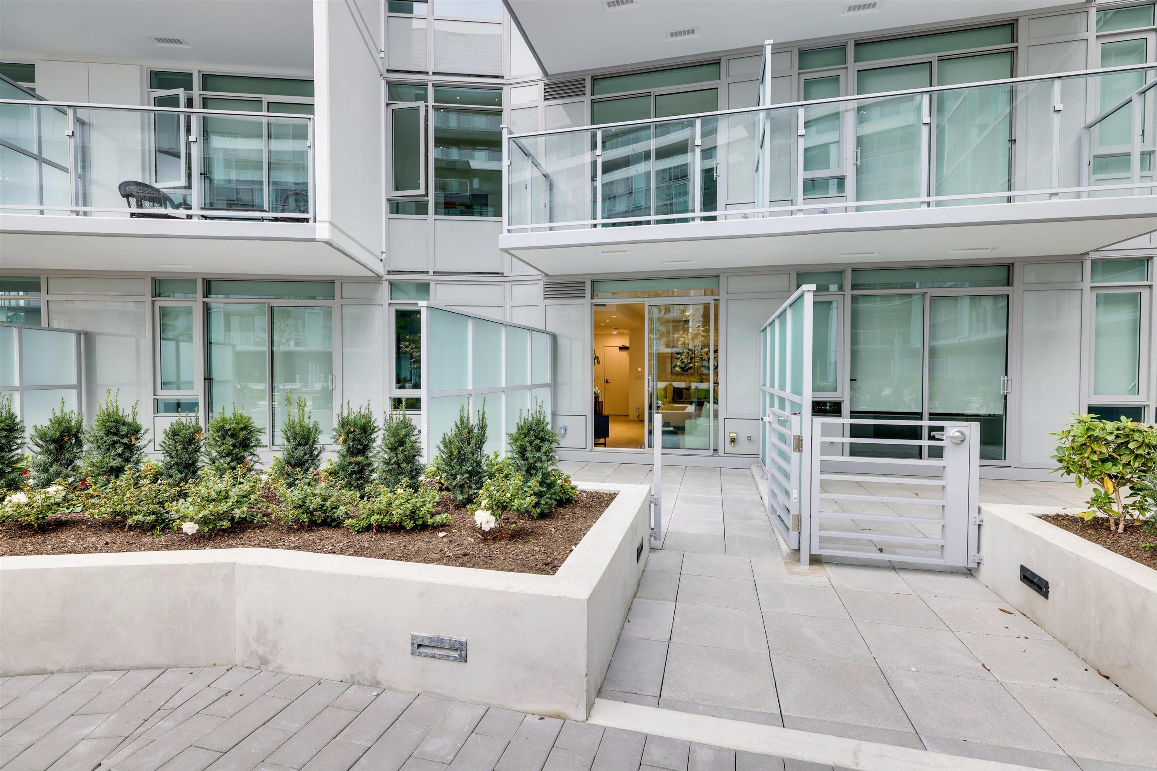 6600 Minoru Boulevard, Richmond - Exteriors - Photo 2