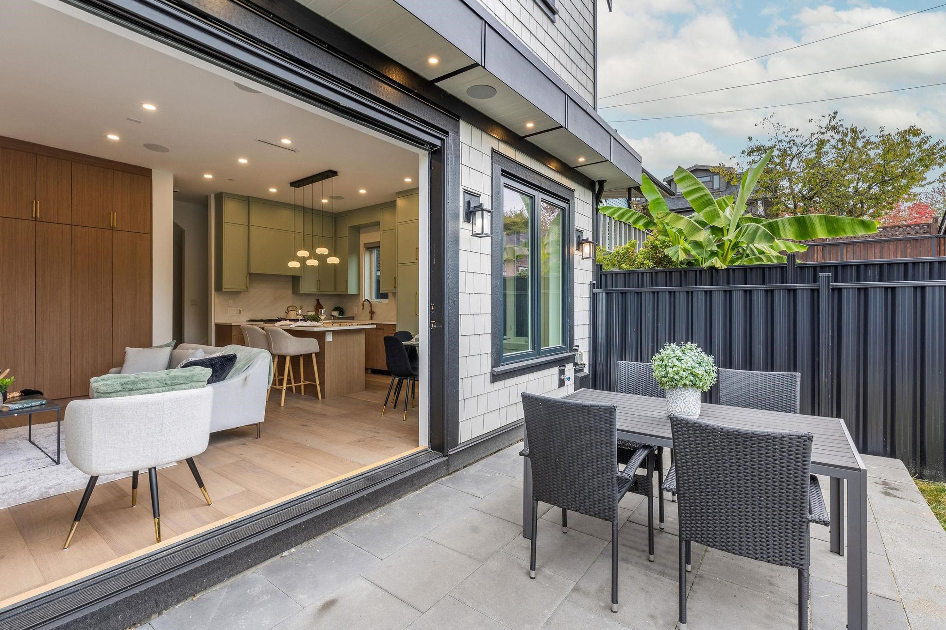 2334 E 5th Avenue, Vancouver - Outdoor Amenities - Garden / Yard/ Backyard/ Porch/ Deck - Photo 5