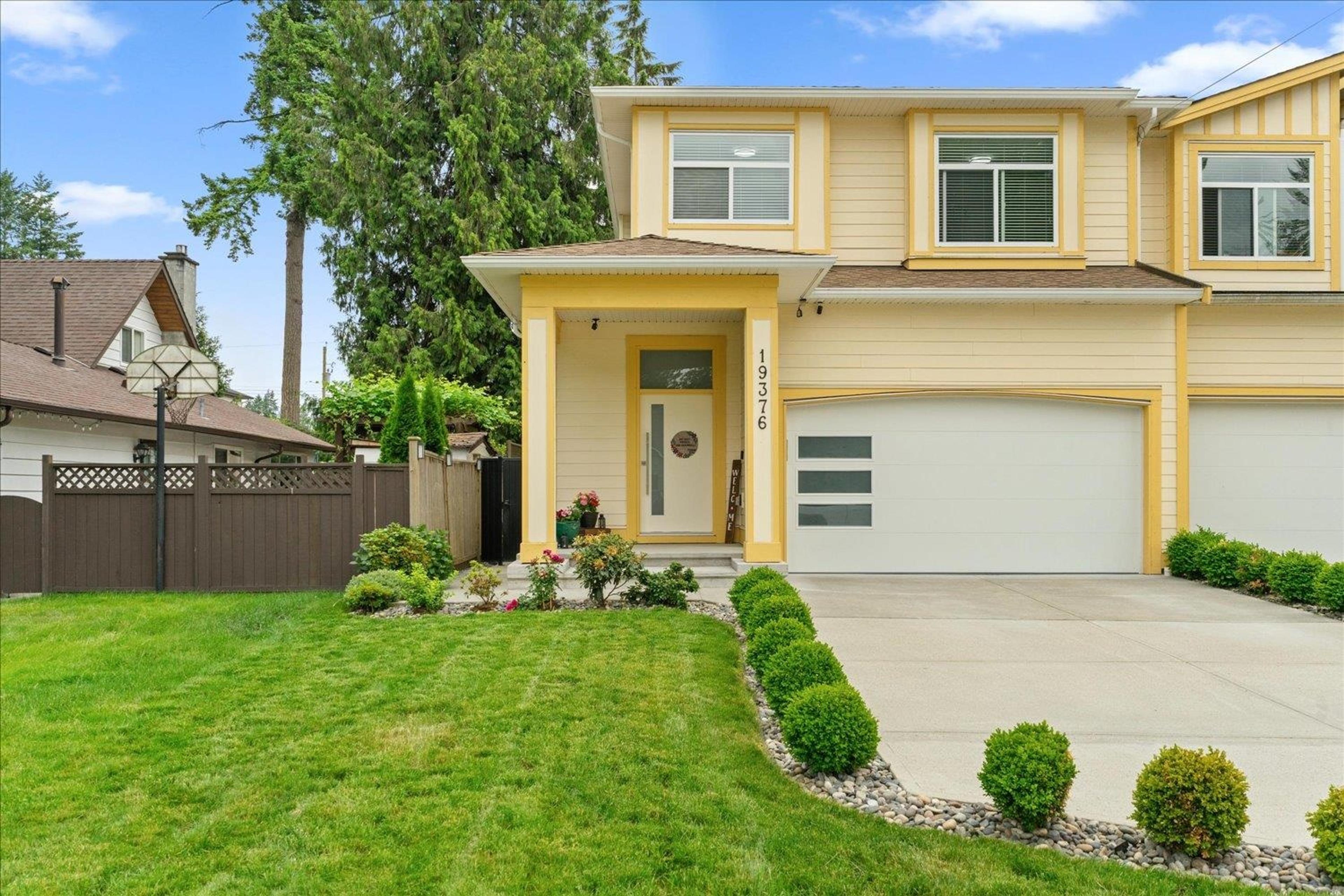 19376 120b Avenue, Pitt Meadows - Exteriors - Photo 3