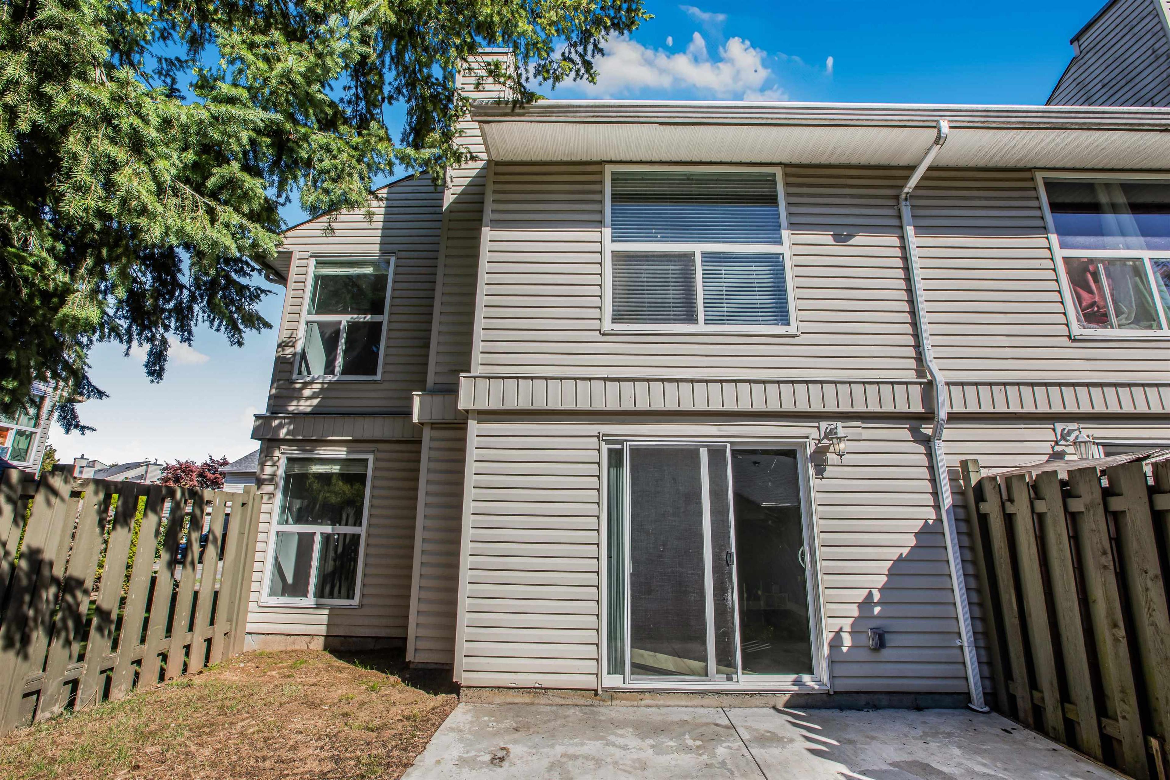 , Abbotsford - Exteriors - Photo 3