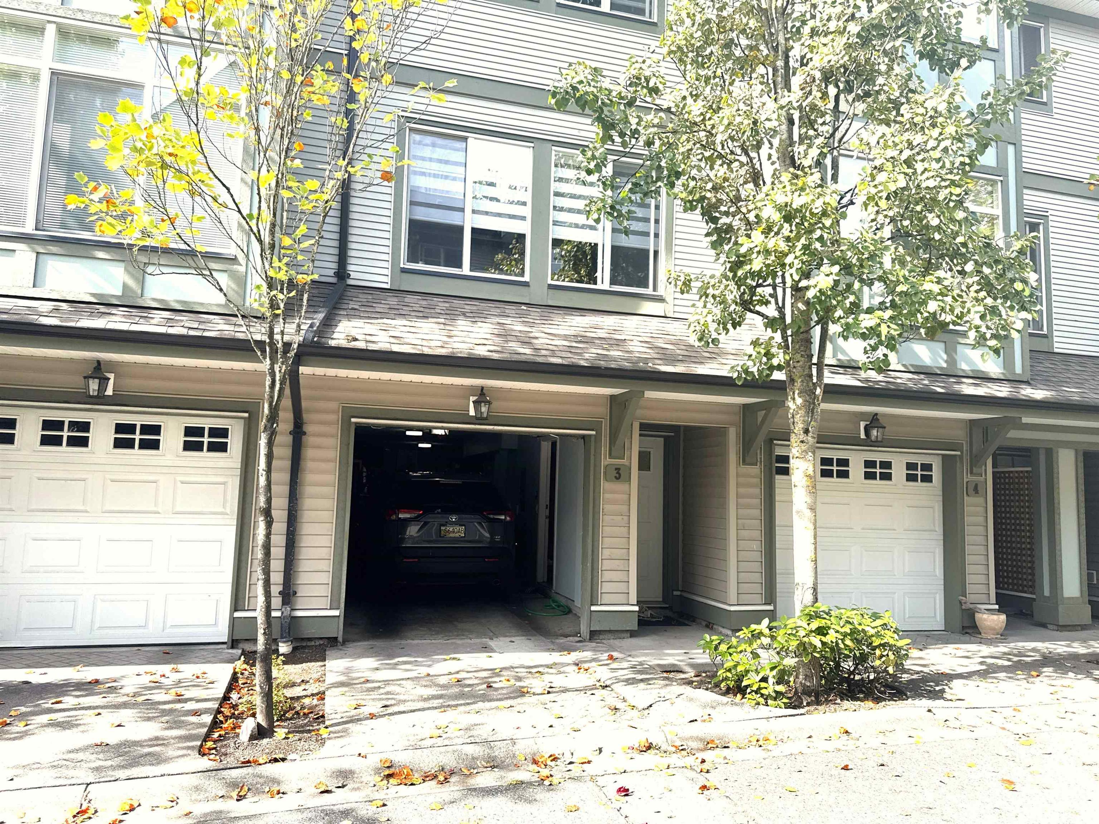 8726 159 Street, Surrey - Exteriors - Photo 1