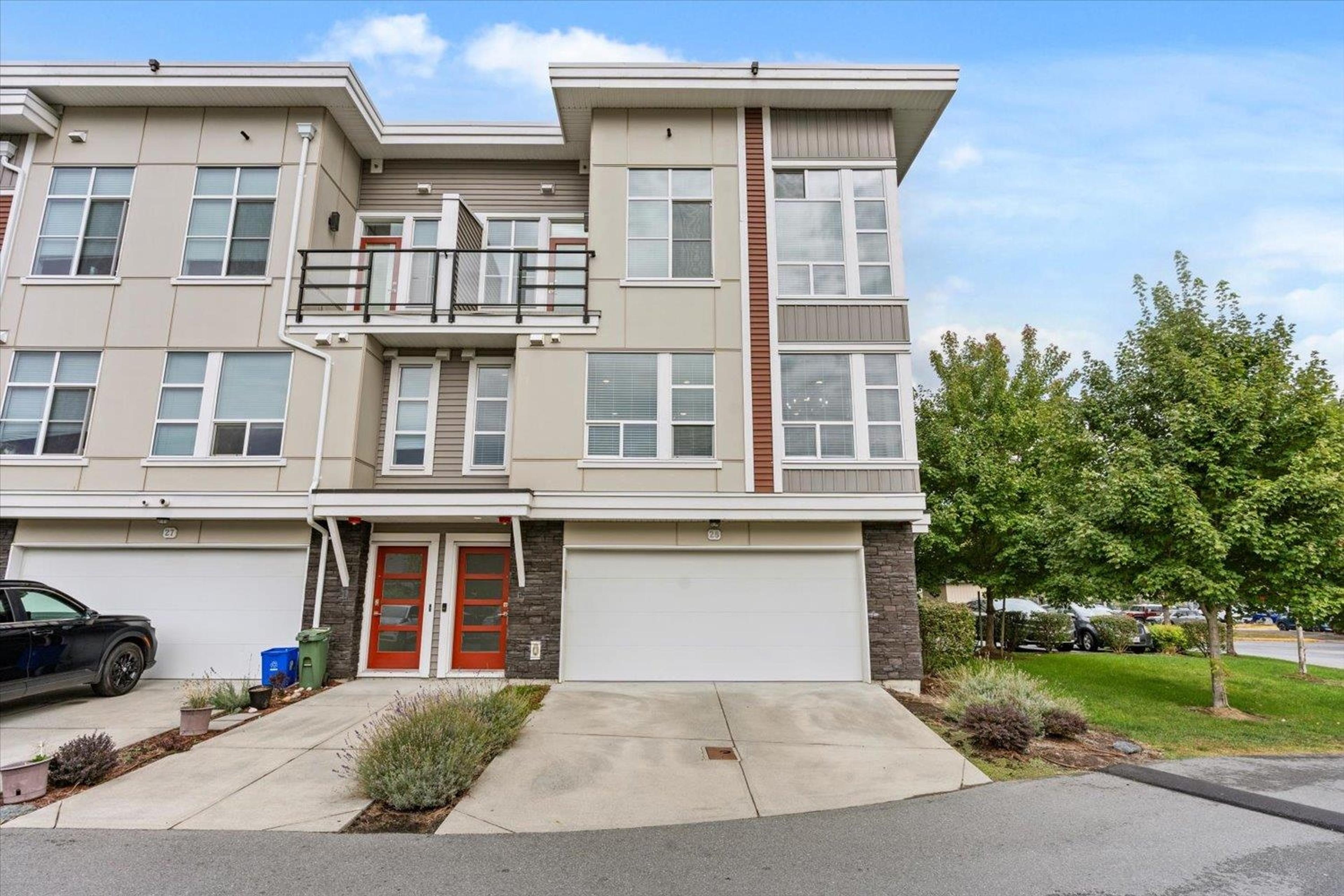 8466 Midtown Way, Chilliwack - Exteriors - Photo 1