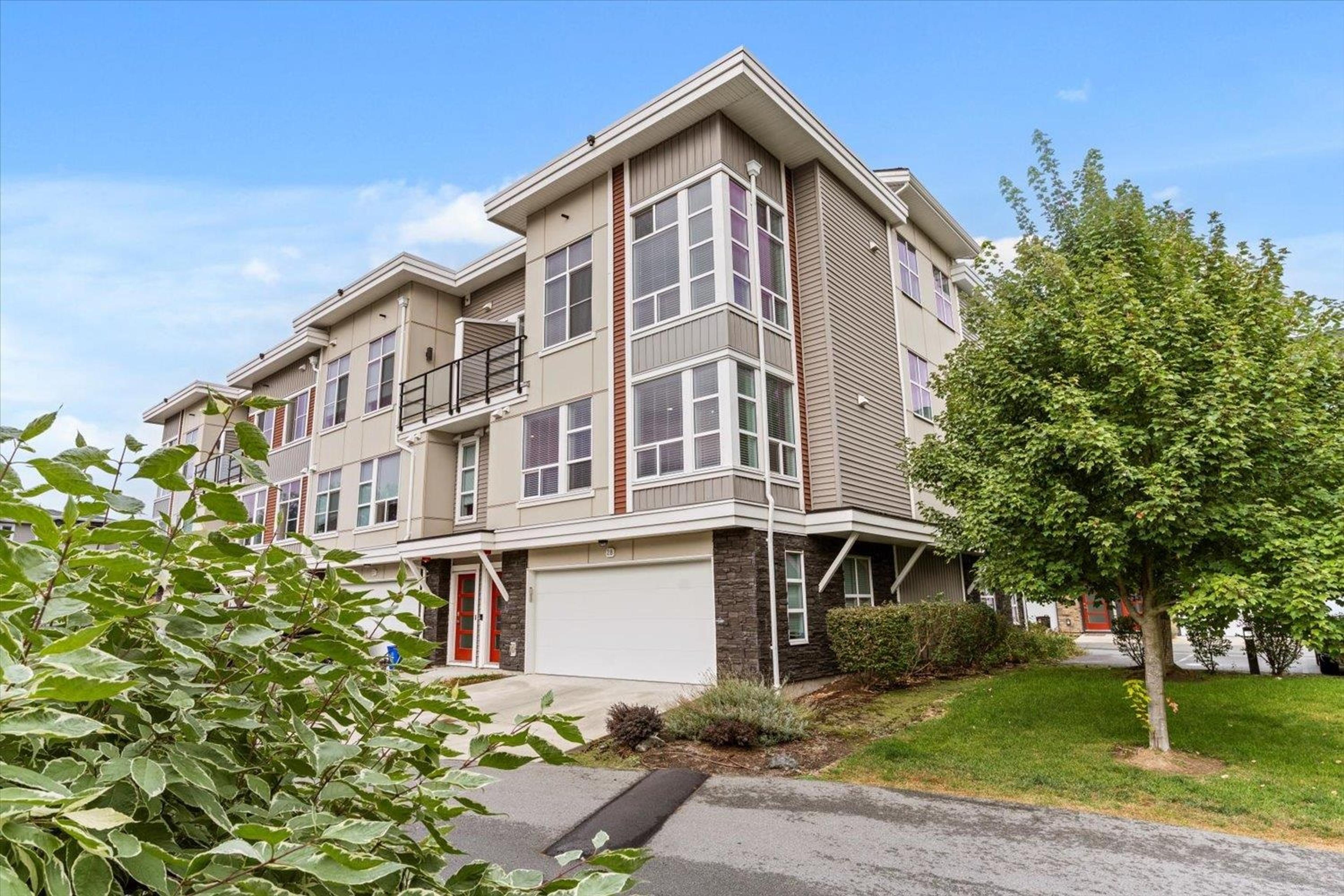 8466 Midtown Way, Chilliwack - Exteriors - Photo 2