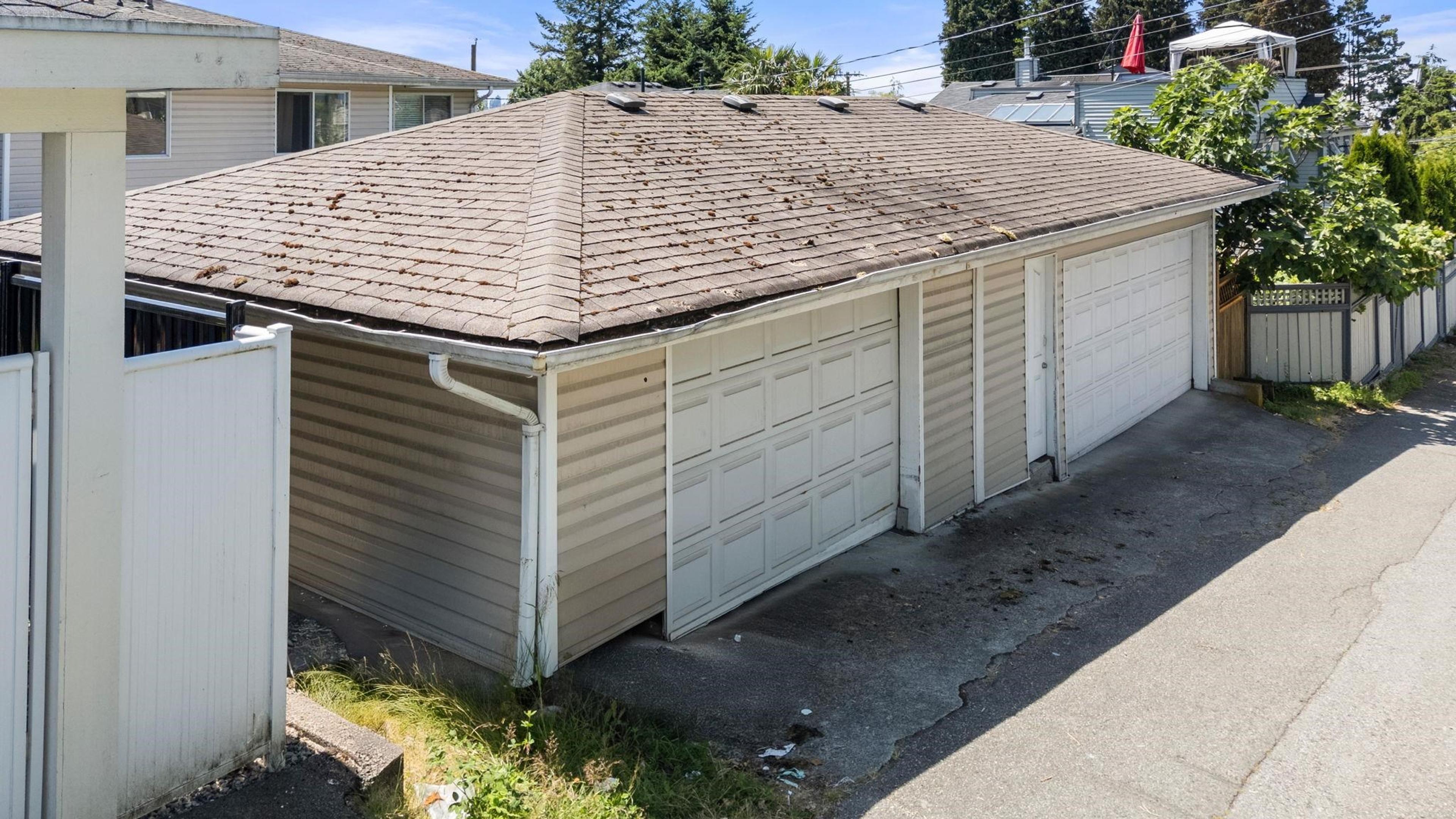 460 W 6th Street, North Vancouver - Exteriors - Photo 4