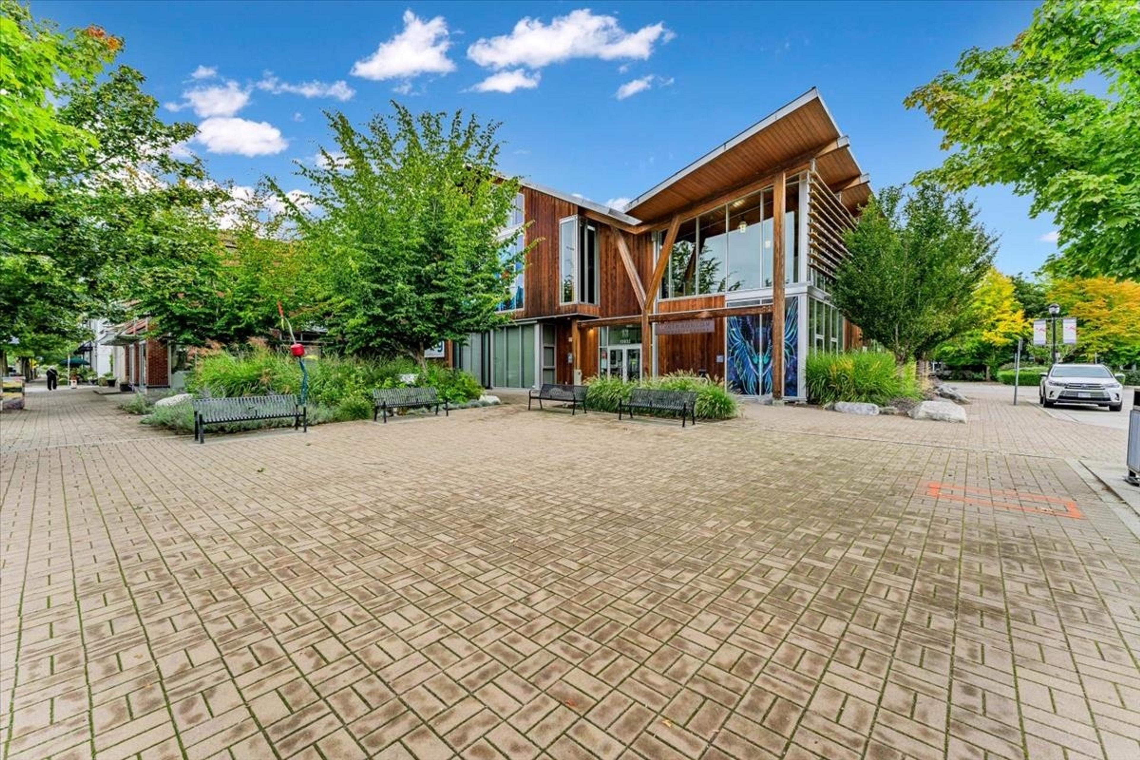 19572 Fraser Way, Pitt Meadows - Exteriors - Photo 3