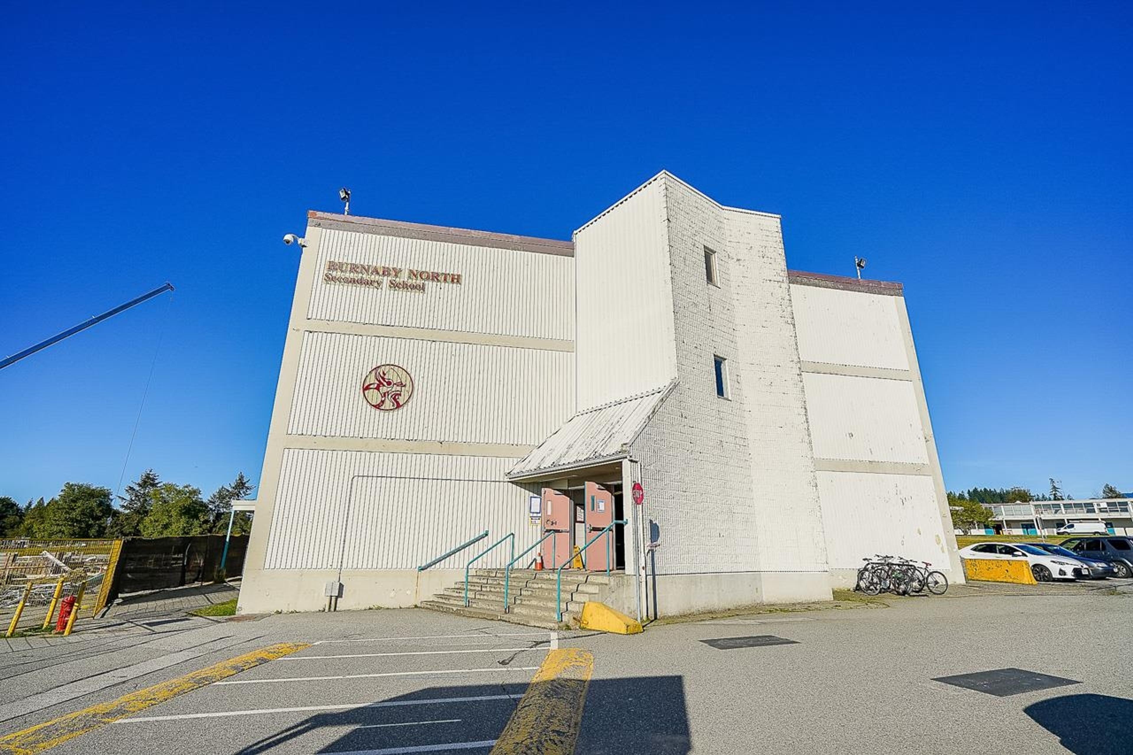 128 N Grosvenor Avenue, Burnaby - Exteriors - Photo 6