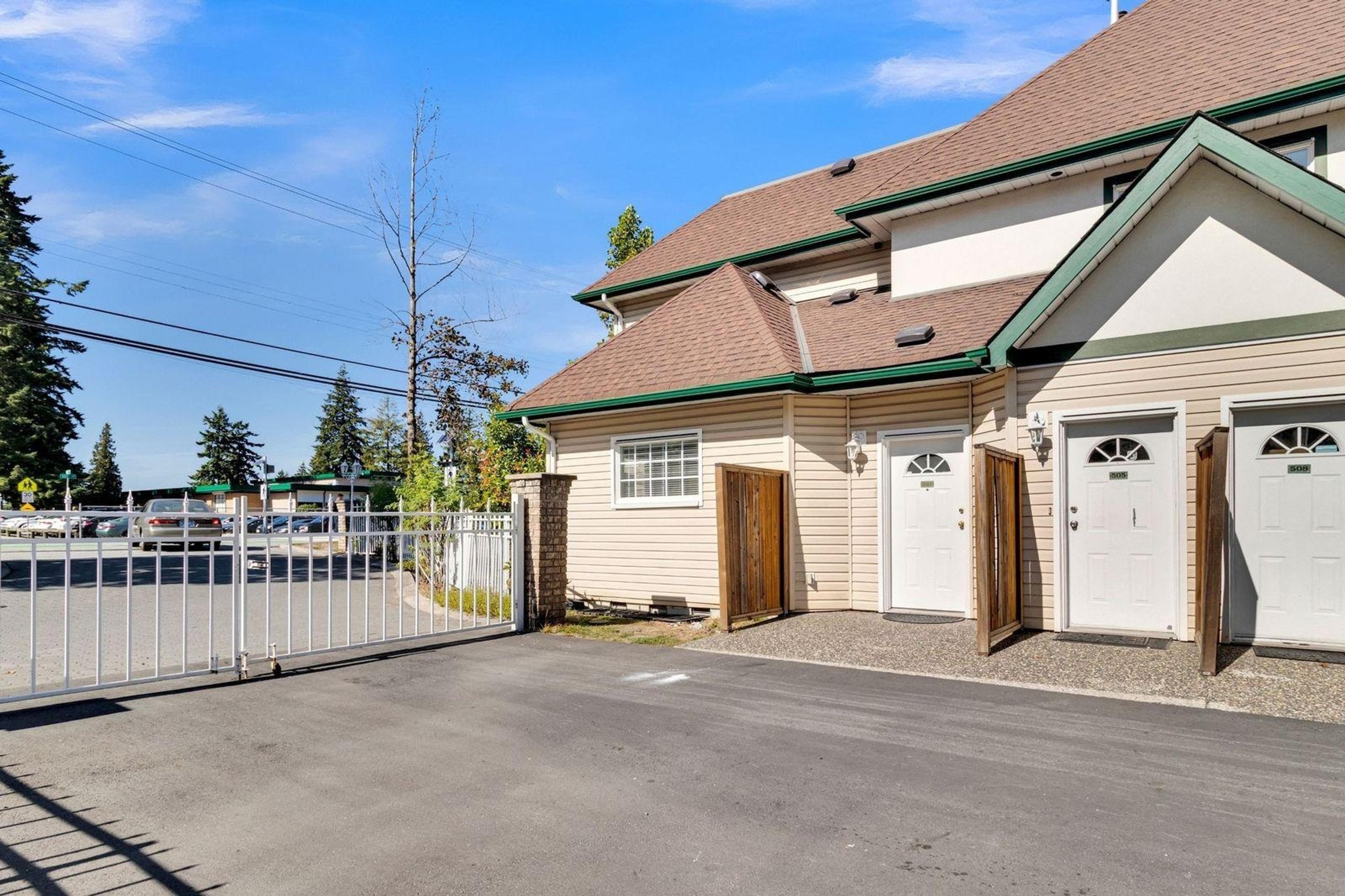 10082 132 Street, Surrey - Exteriors - Photo 4
