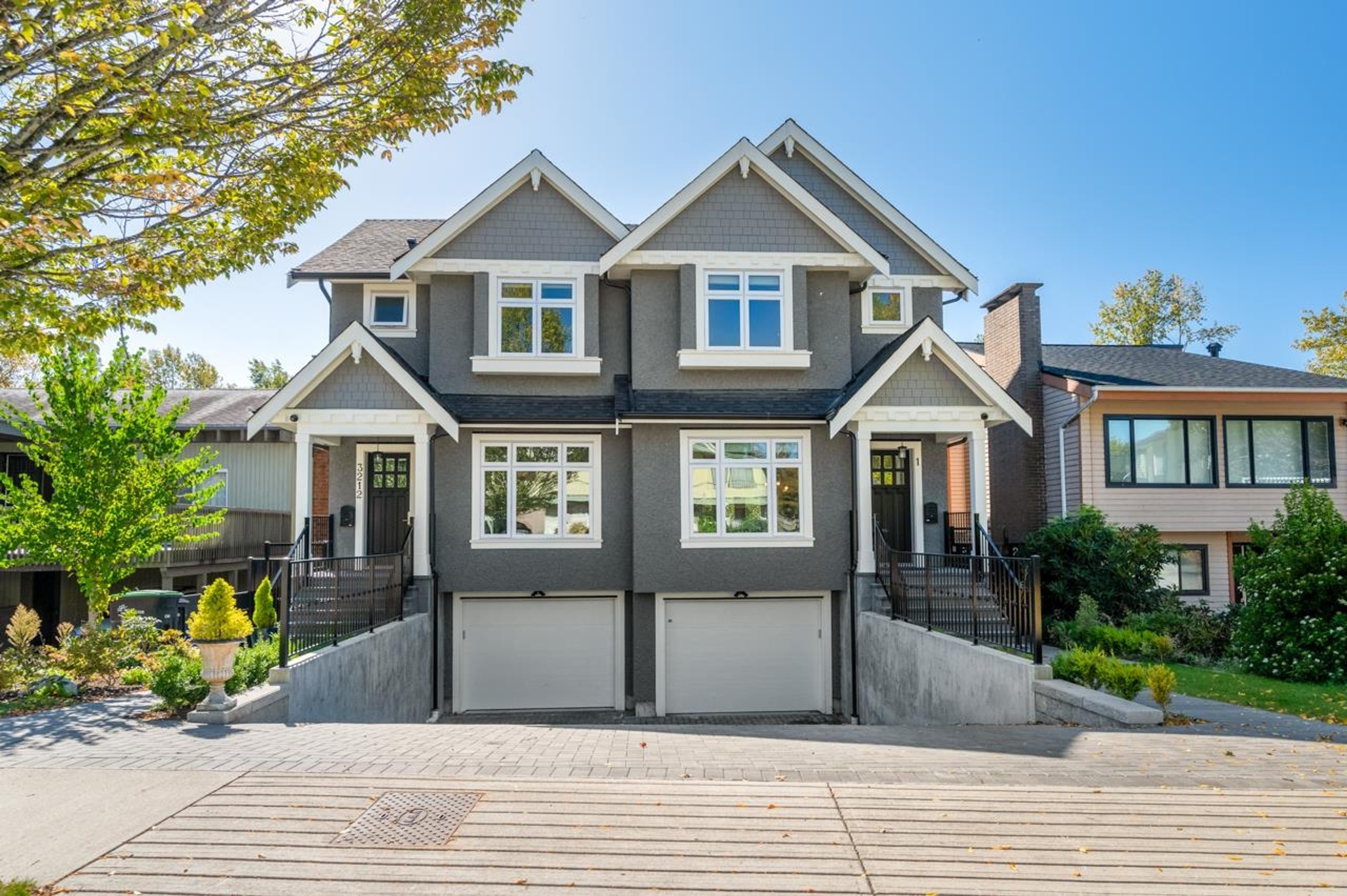 3210 E 62 Avenue, Vancouver - Exteriors - Full Complex View - Photo 3