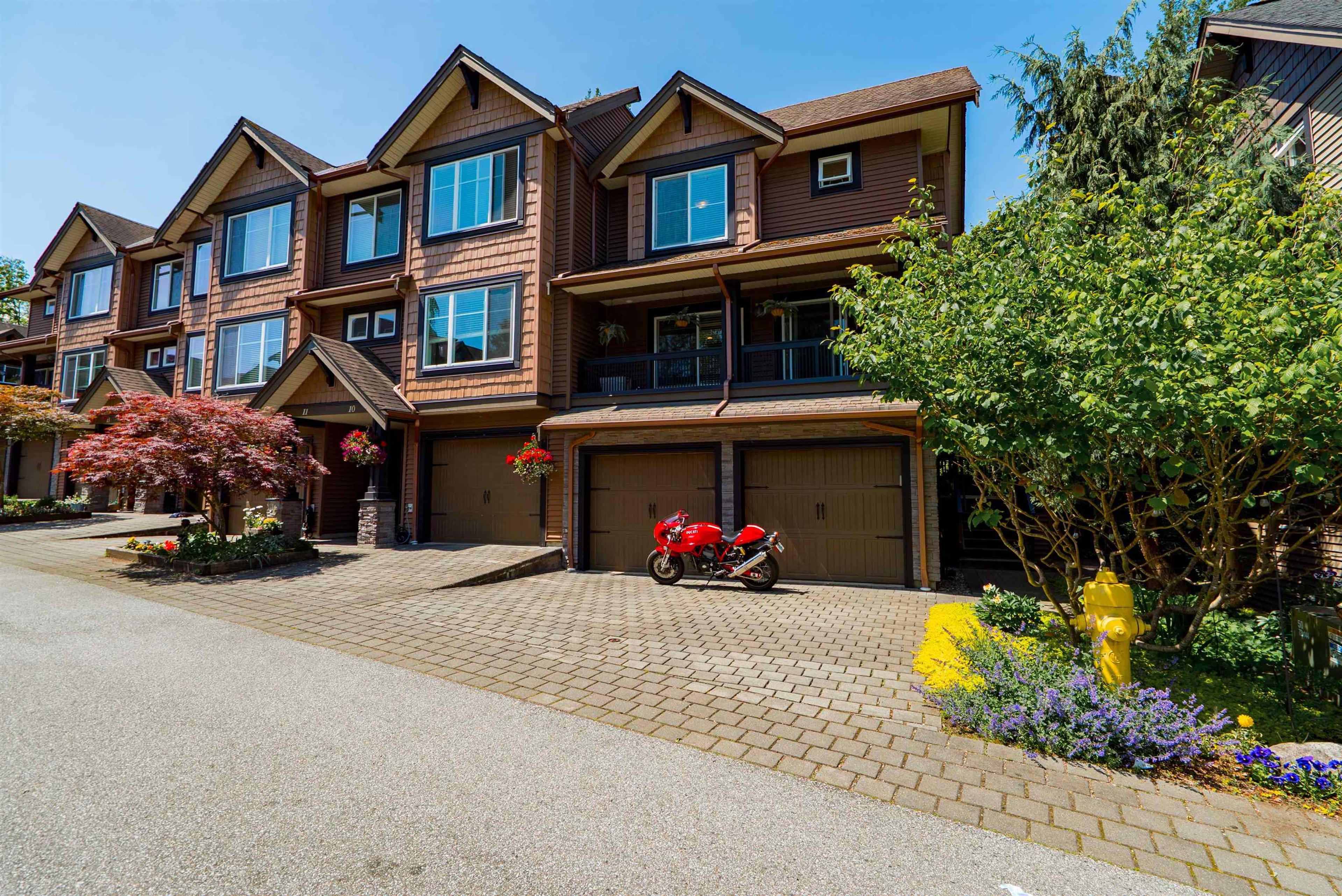 22206 124 Avenue, Maple Ridge - Exteriors - Full Complex View - Photo 4