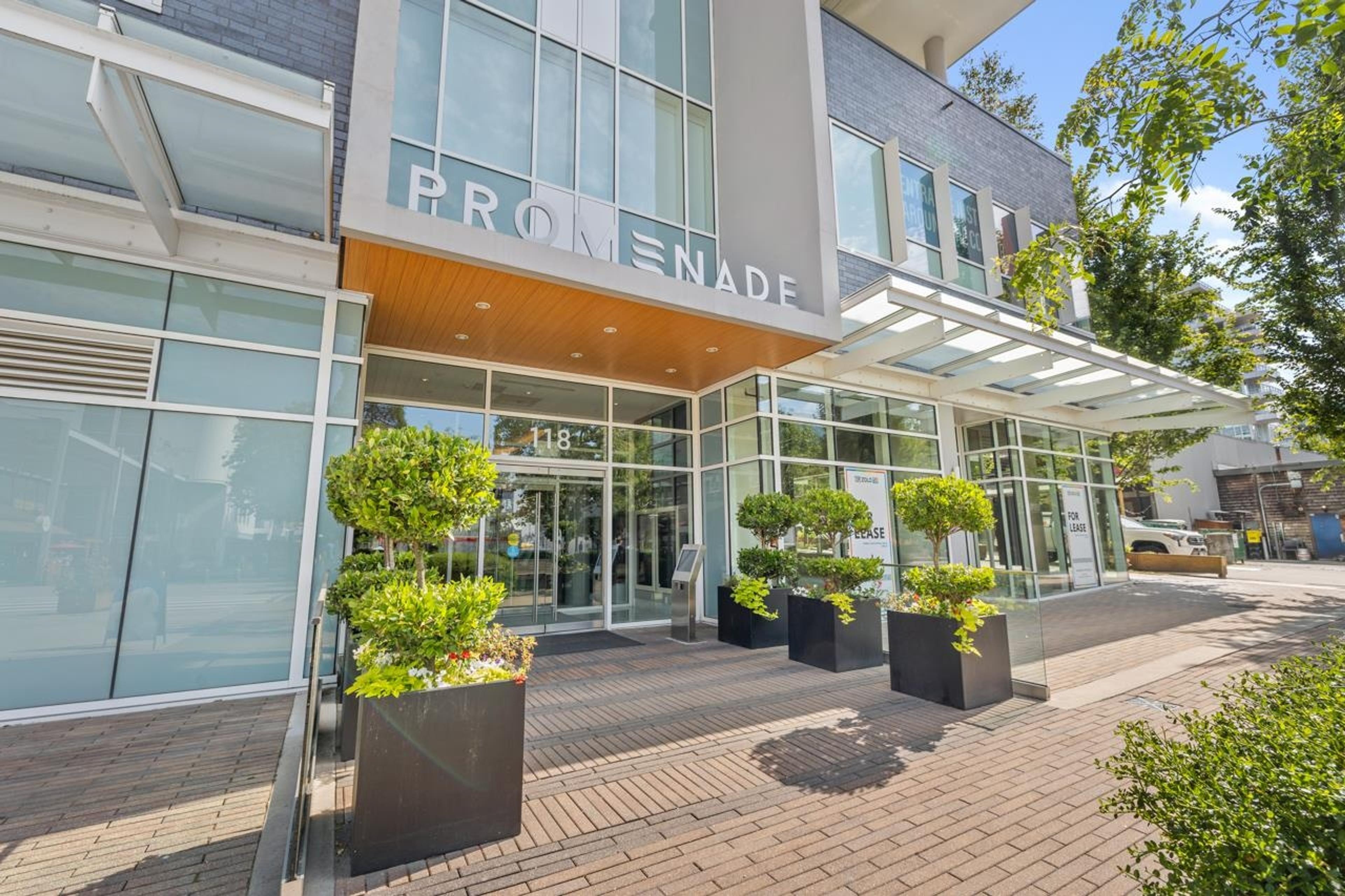 118 Carrie Cates Court, North Vancouver - Exteriors - Photo 5