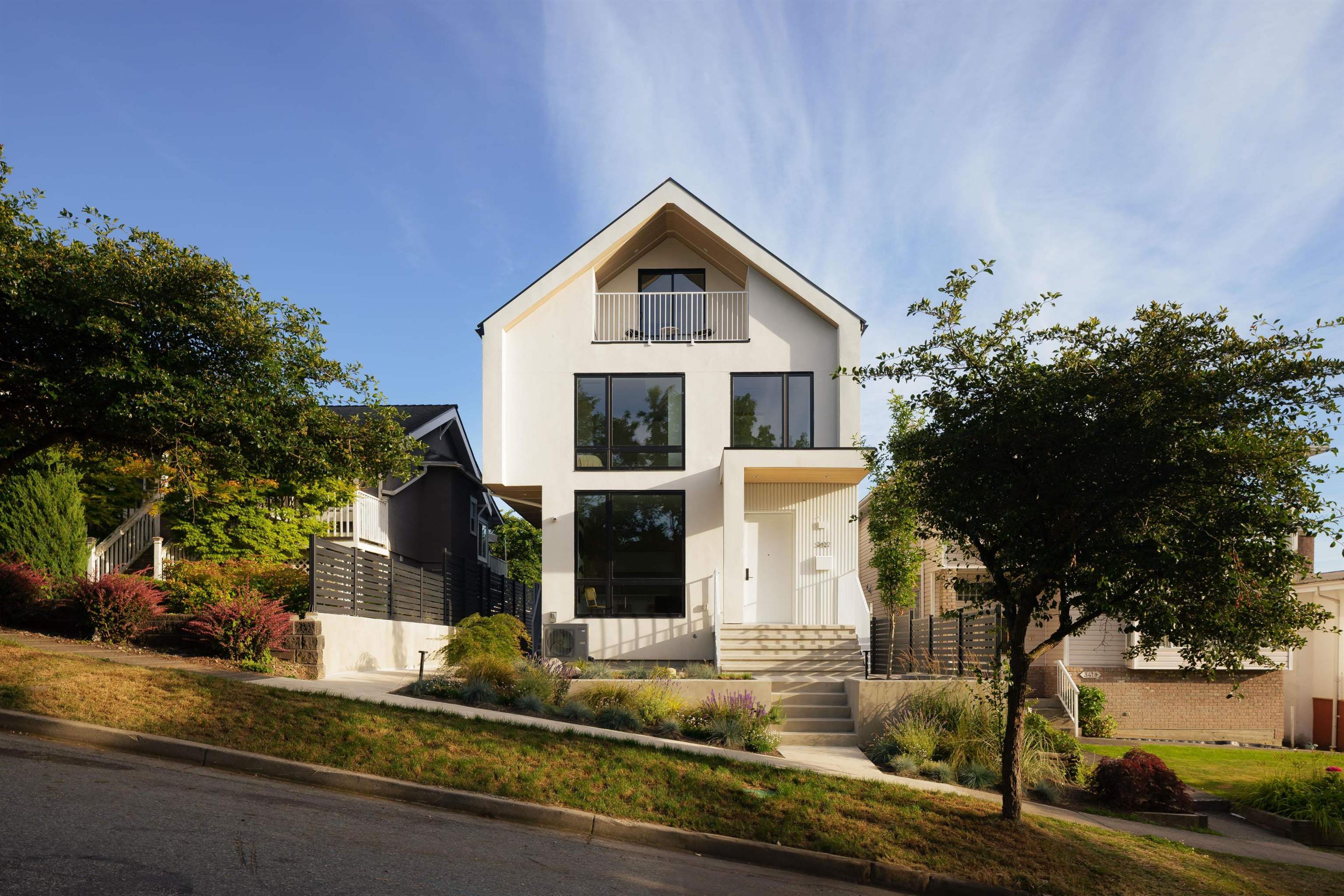 3422 Pandora Street, Vancouver - Exteriors - Photo 1