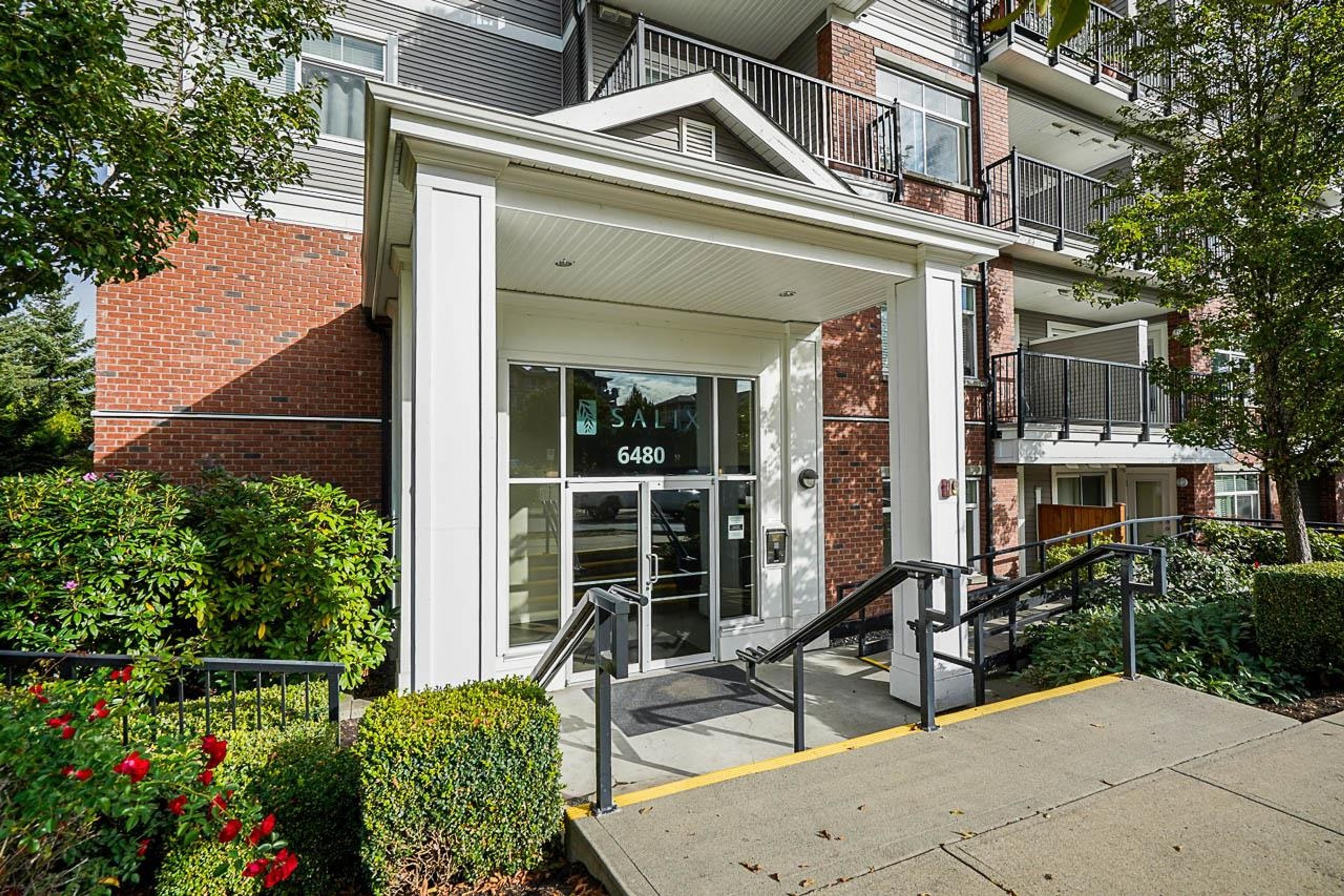 6480 195a Street, Surrey - Exteriors - Photo 4