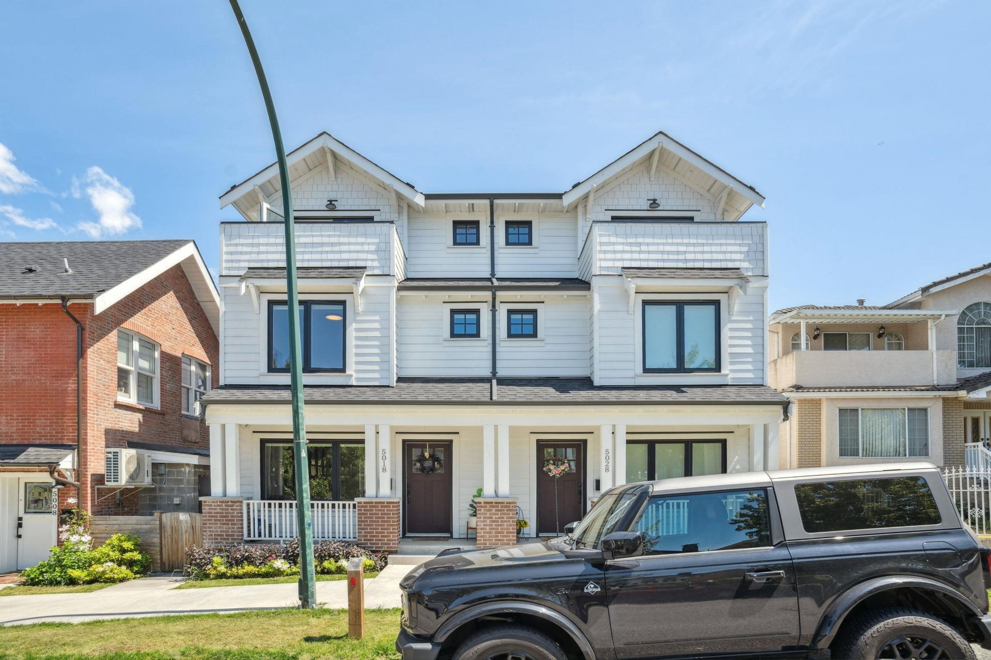 5018 Nanaimo Street, Vancouver - Exteriors - Photo 3