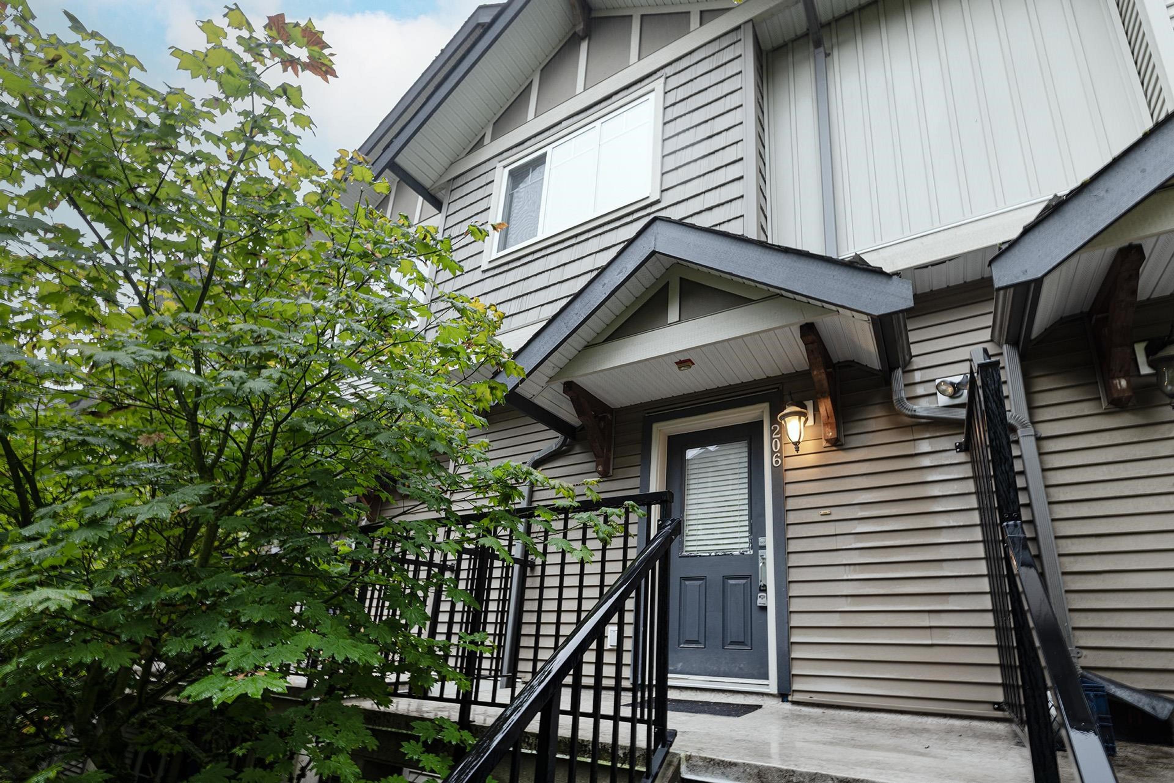 5211 Irmin Street, Burnaby - Exteriors - Photo 1