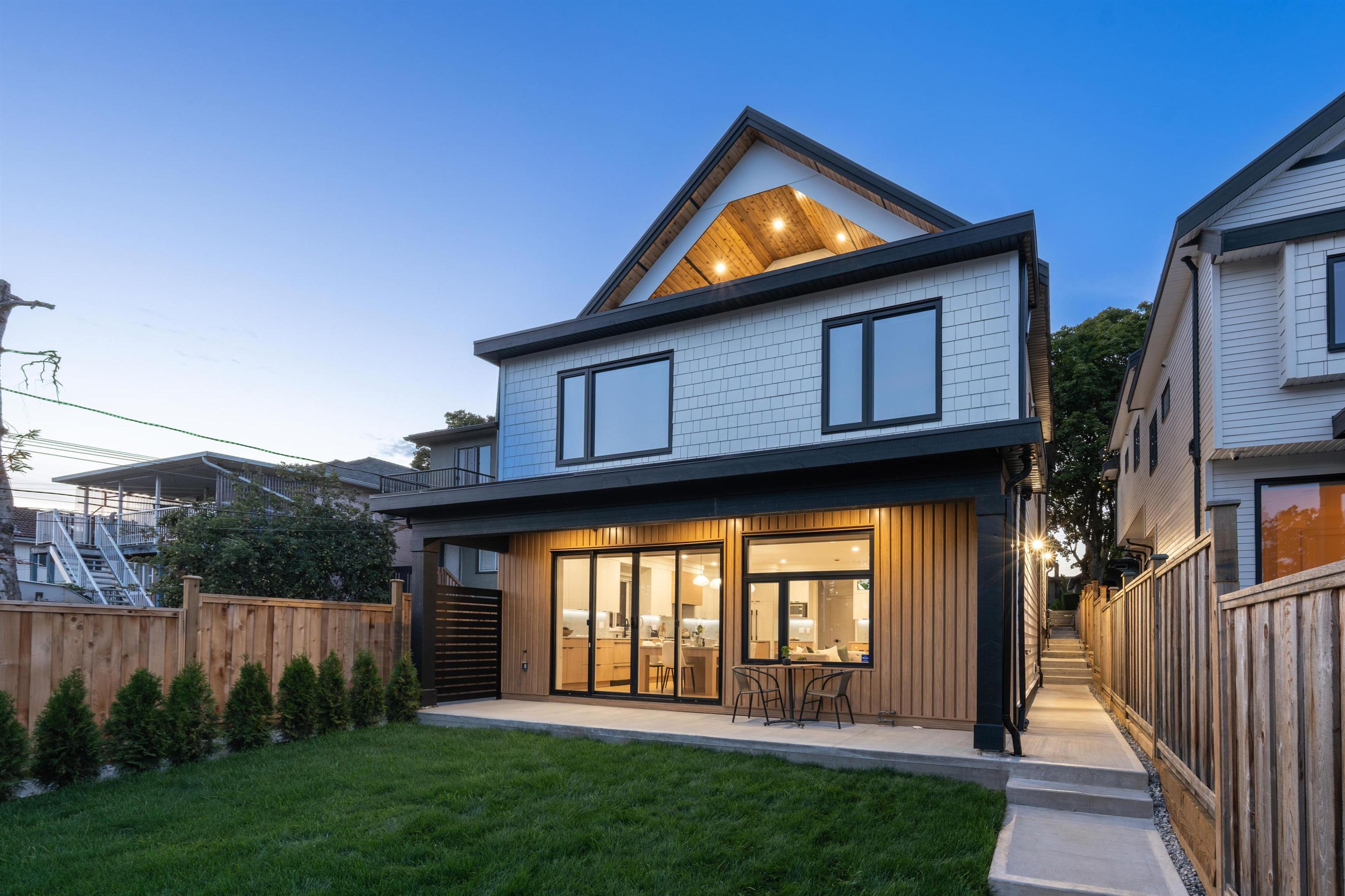 3576 E Pender Street, Vancouver - Exteriors - Photo 6