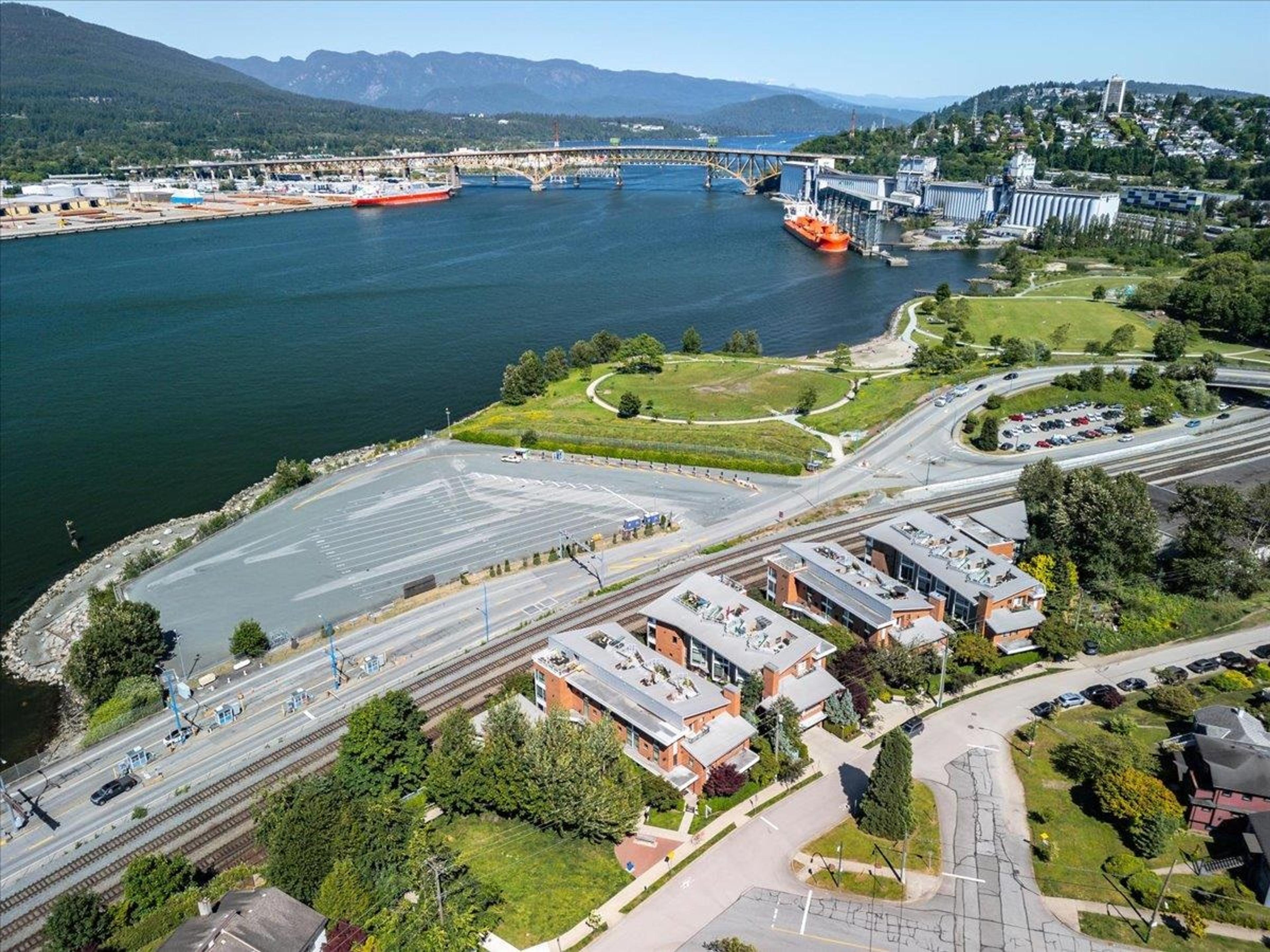 2925 Wall Street, Vancouver - Exteriors - Full Complex View, Drone/Aerial View, Marked/Pin - Photo 2