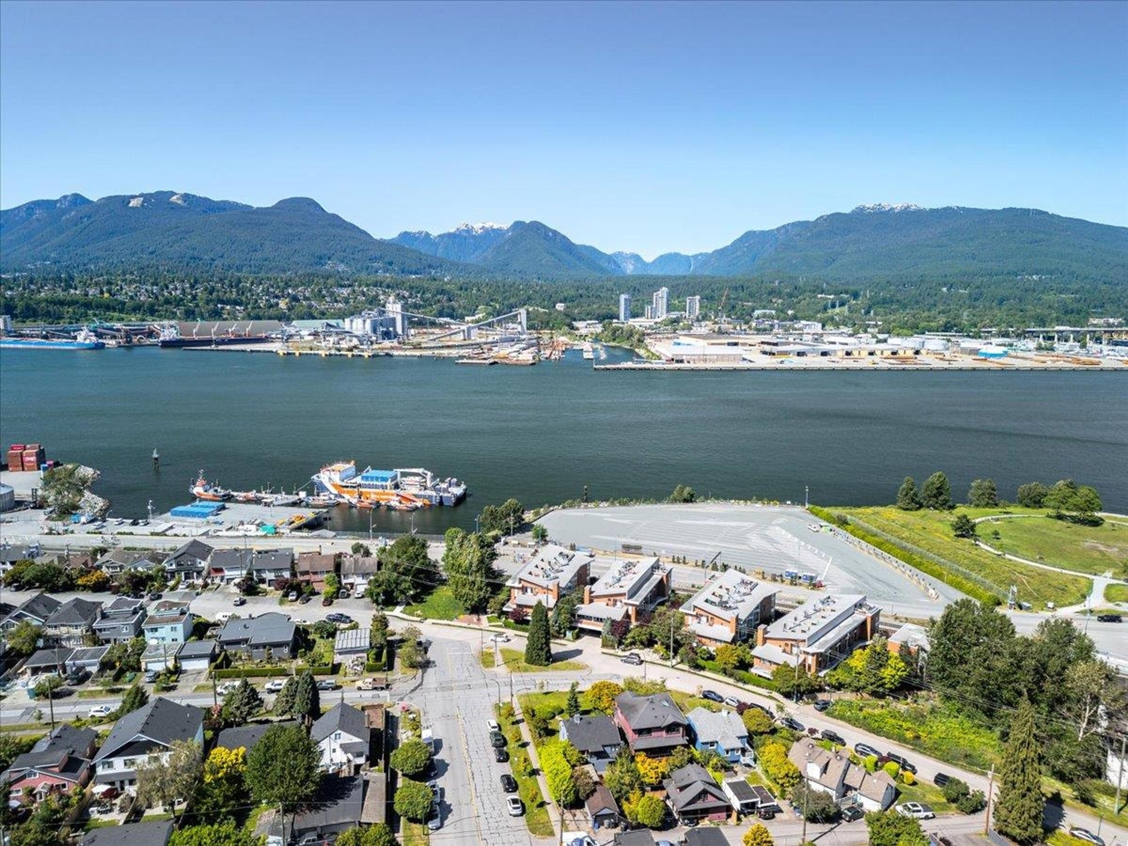 2925 Wall Street, Vancouver - Exteriors - Full Complex View, Drone/Aerial View, Marked/Pin - Photo 6