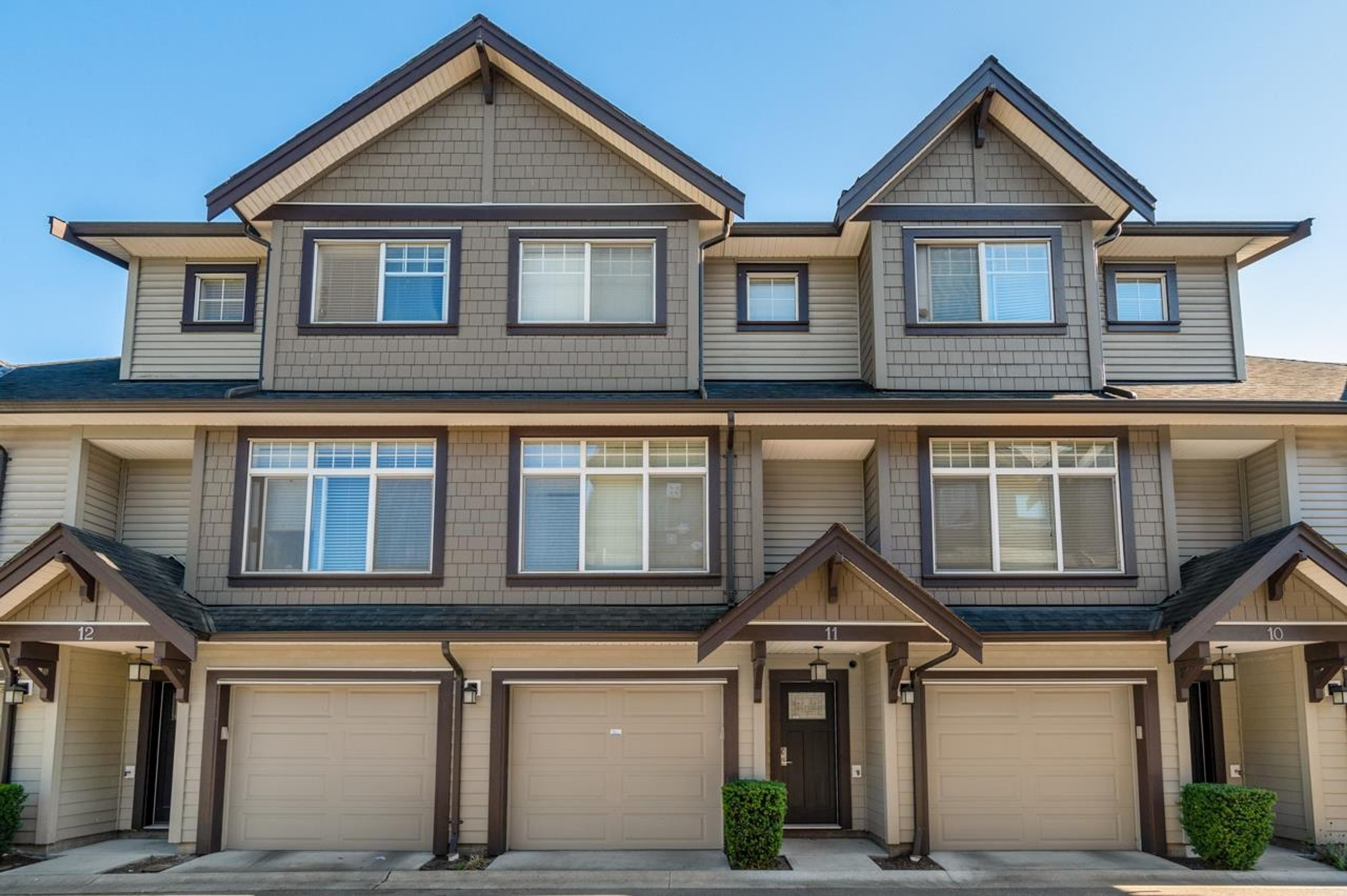 9733 Blundell Road, Richmond - Exteriors - Full Complex View - Photo 3