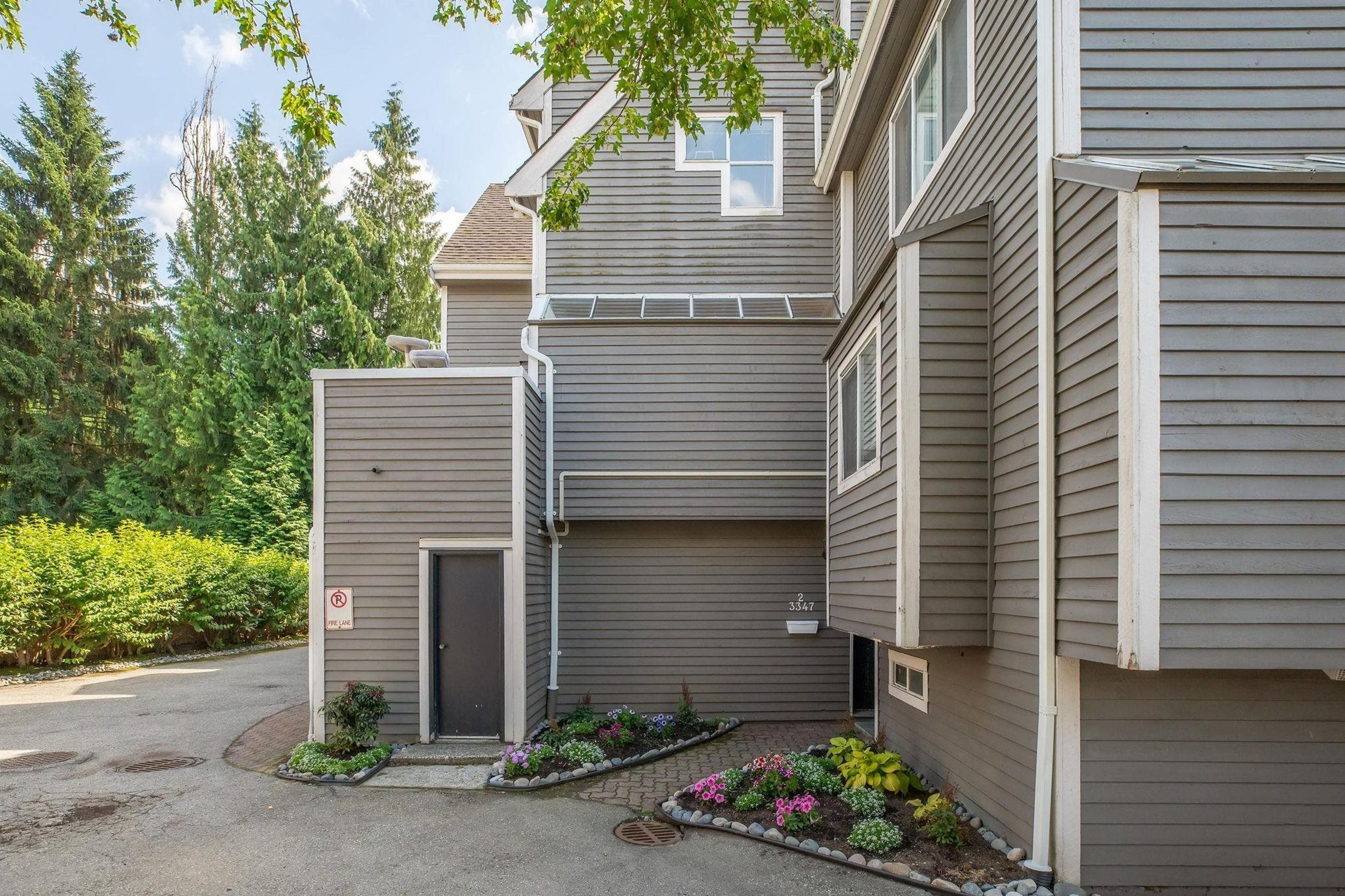 3347 Dewdney Trunk Road, Port Moody - Exteriors - Photo 1