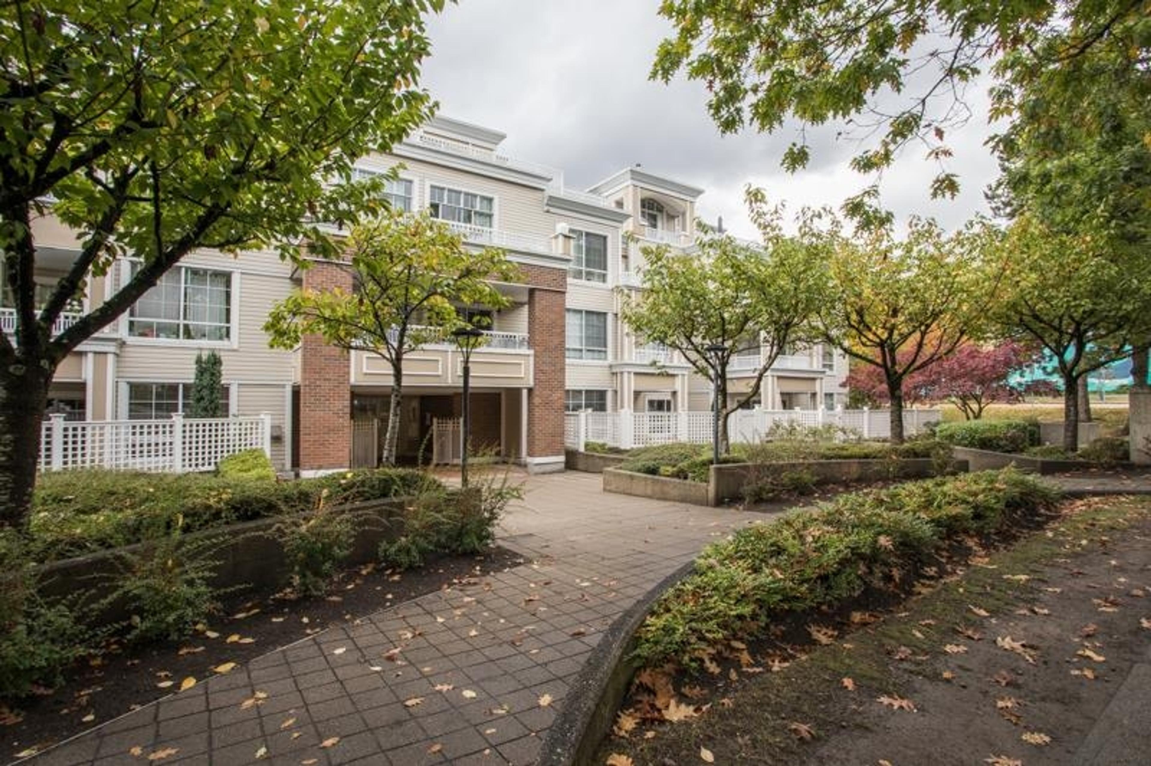 7117 Antrim Avenue, Burnaby - Exteriors - Photo 2