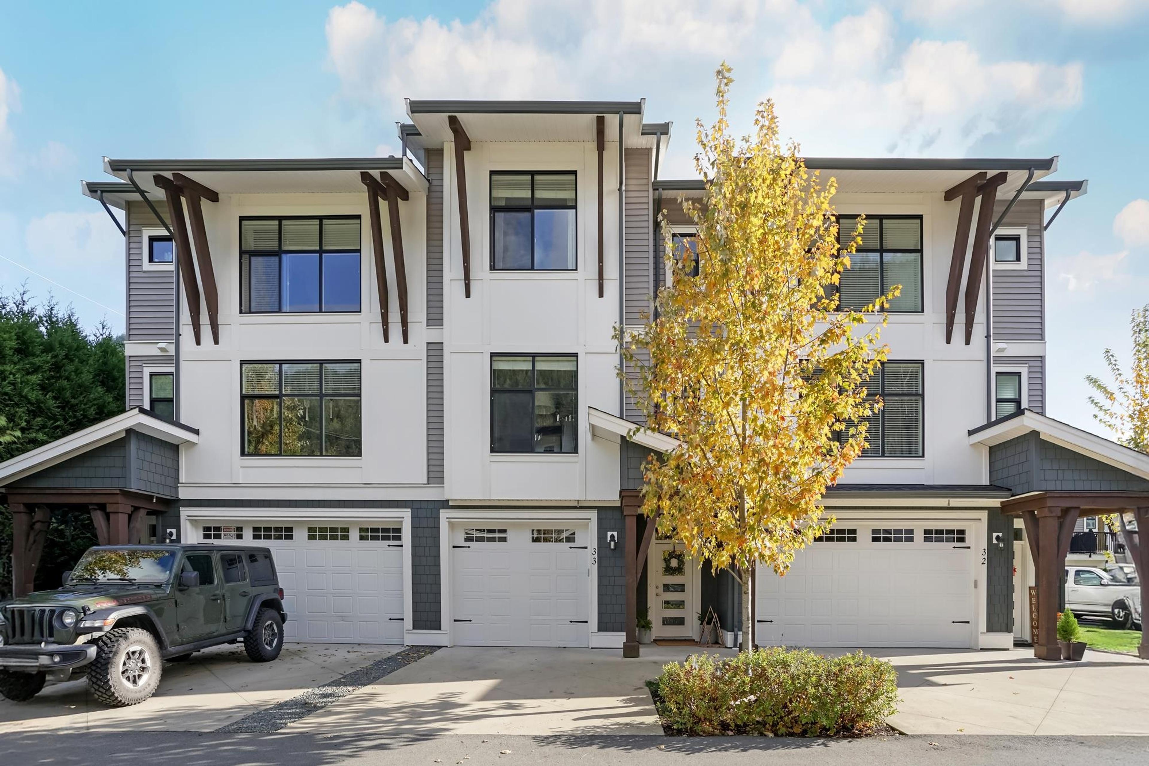 386 Pine Avenue, Harrison Hot Springs - Exteriors - Full Complex View - Photo 2