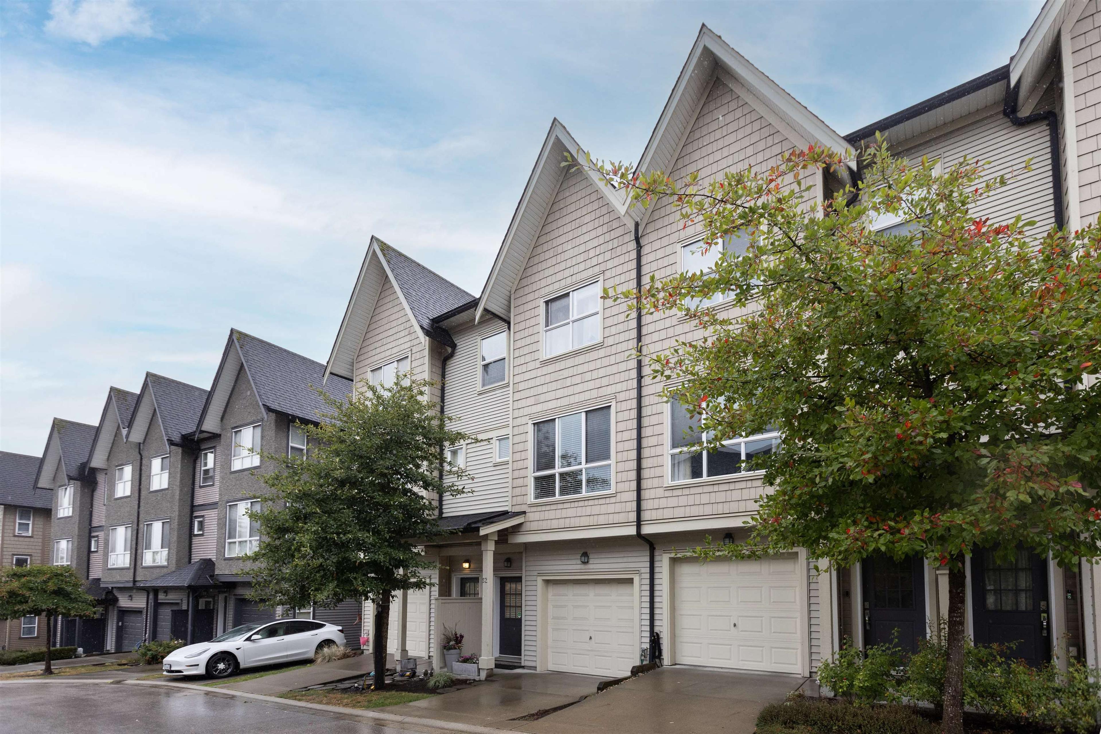 10489 Delsom Crescent, Delta - Exteriors - Full Complex View - Photo 1