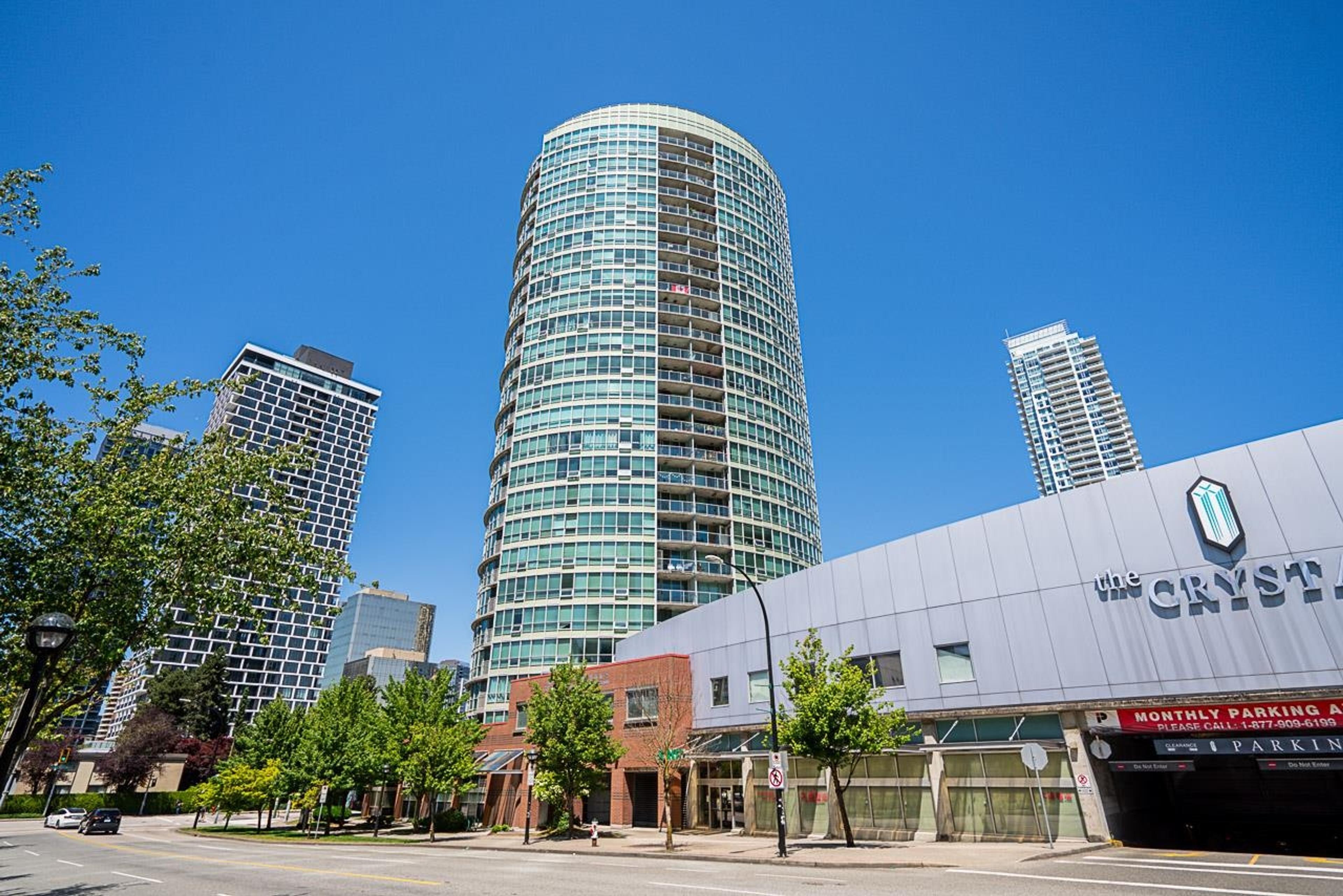 6088 Willingdon Avenue, Burnaby - Exteriors - Photo 2